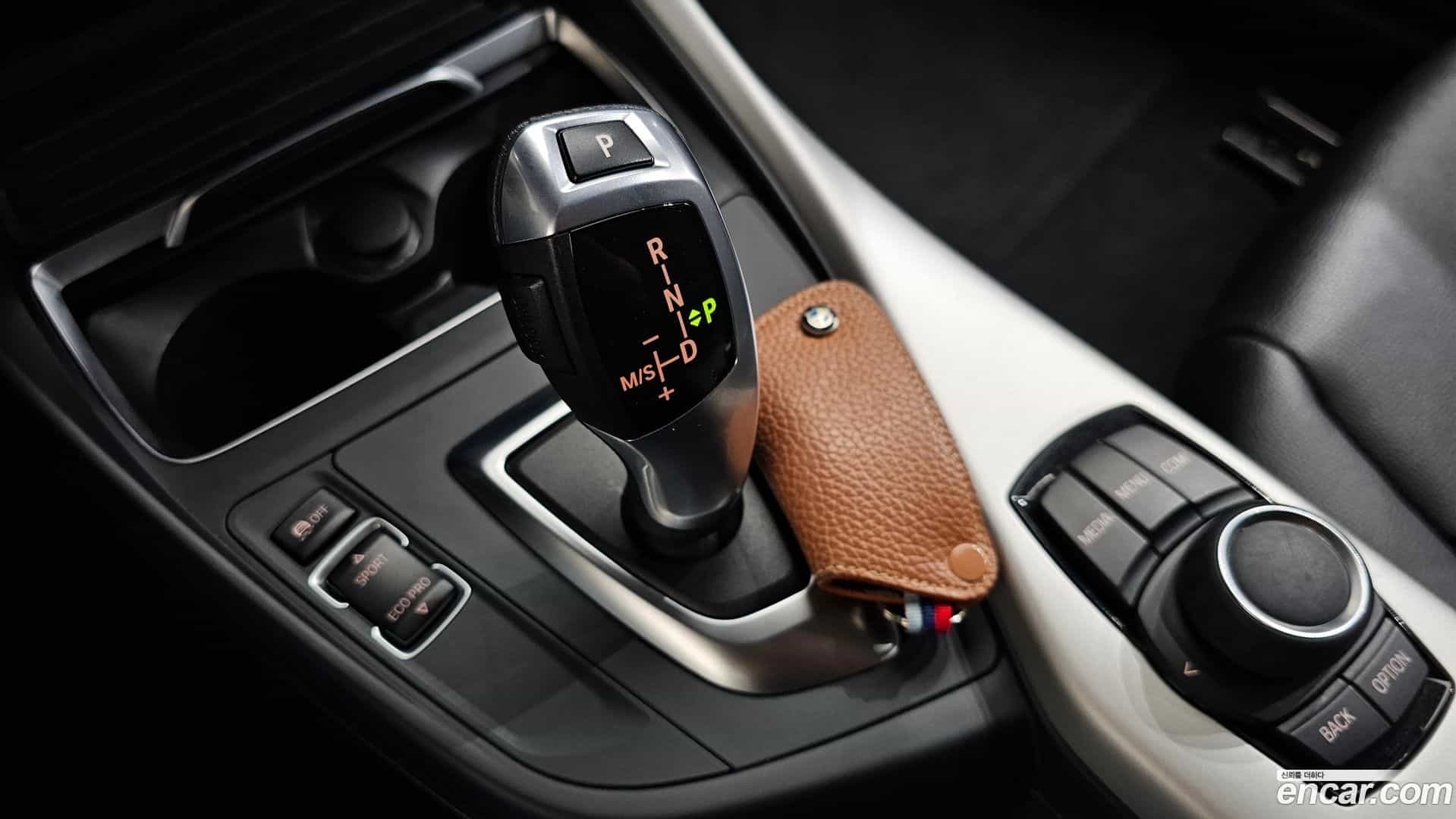 1-Series BMW 2018.1-INNER-009