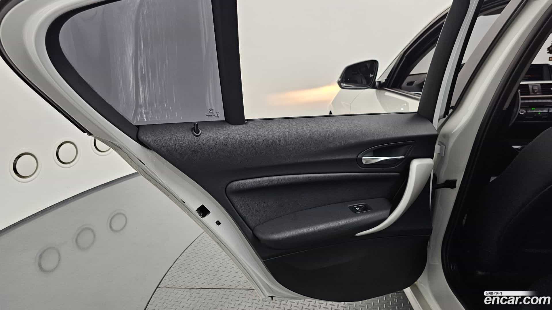 1-Series BMW 2018.1-INNER-035