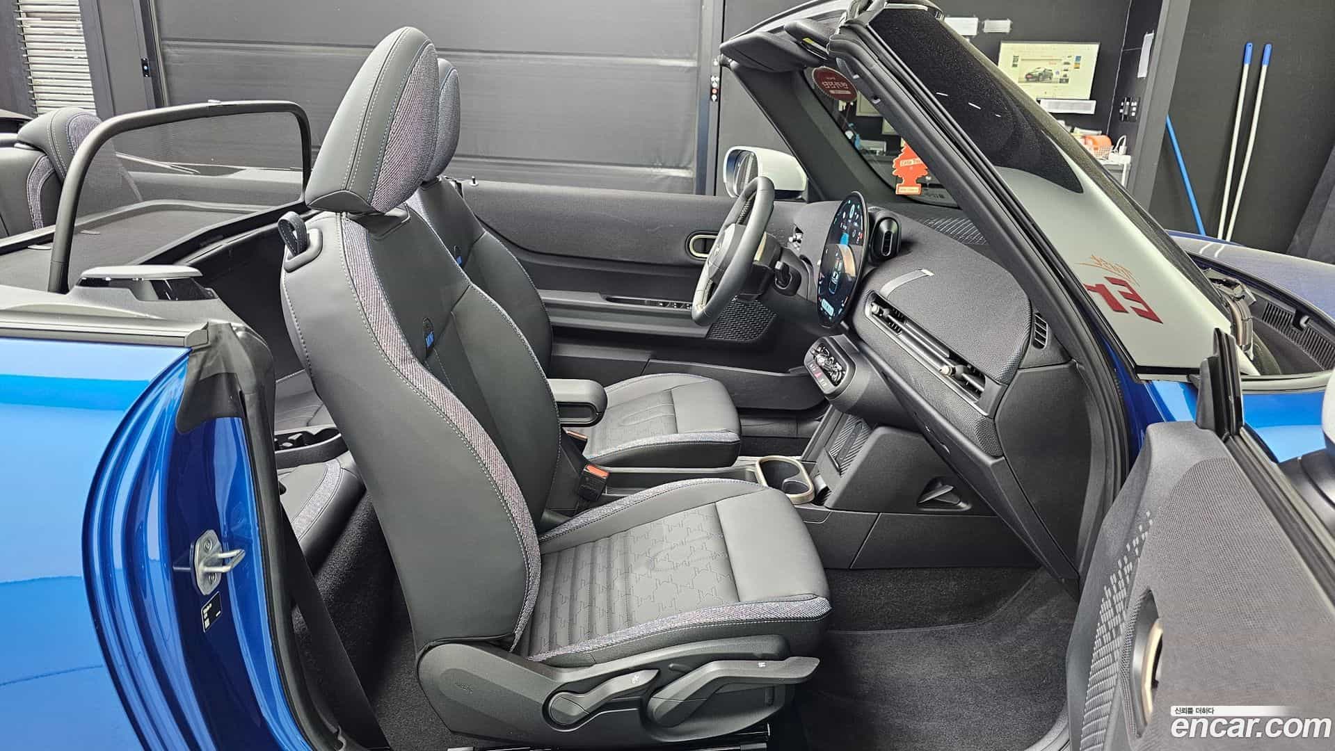 Cooper Convertible Mini 2025.3-INNER-036