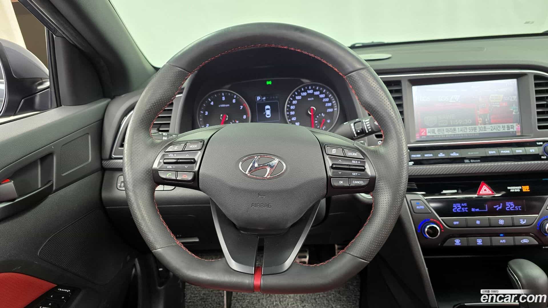 AVANTE Hyundai 2016.6-OPTION-017