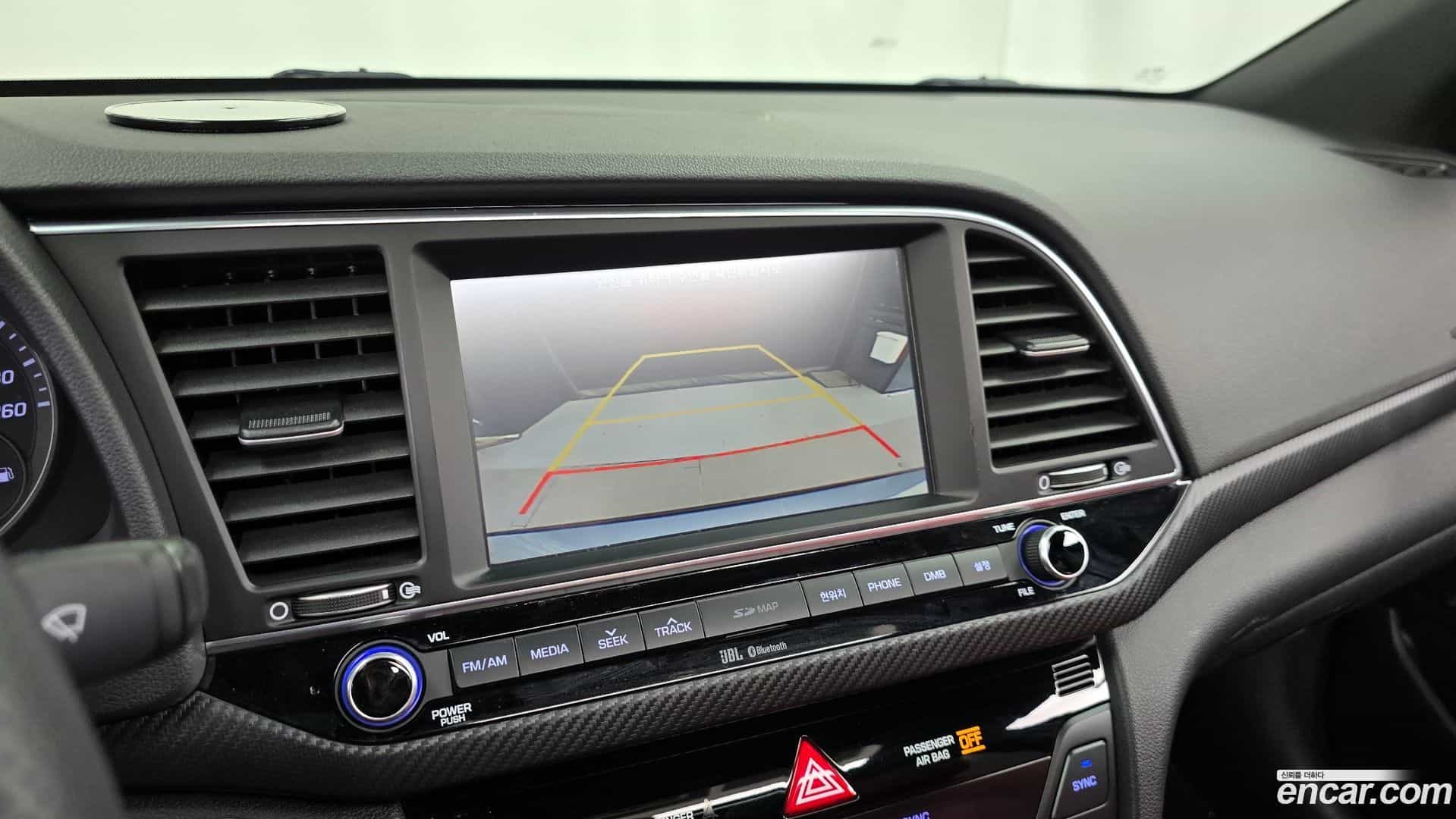 AVANTE Hyundai 2016.6-OPTION-018