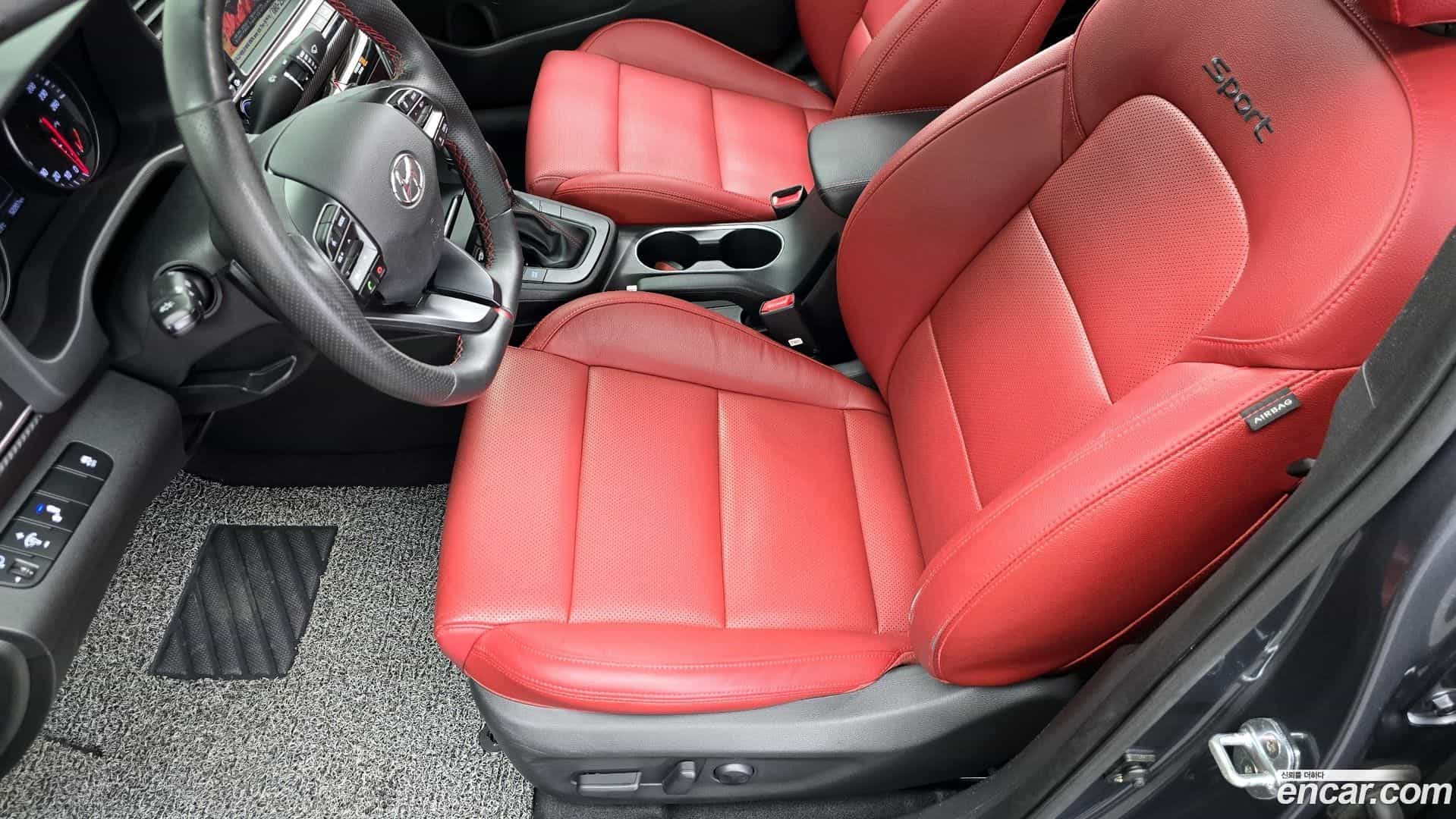 AVANTE Hyundai 2016.6-OPTION-021