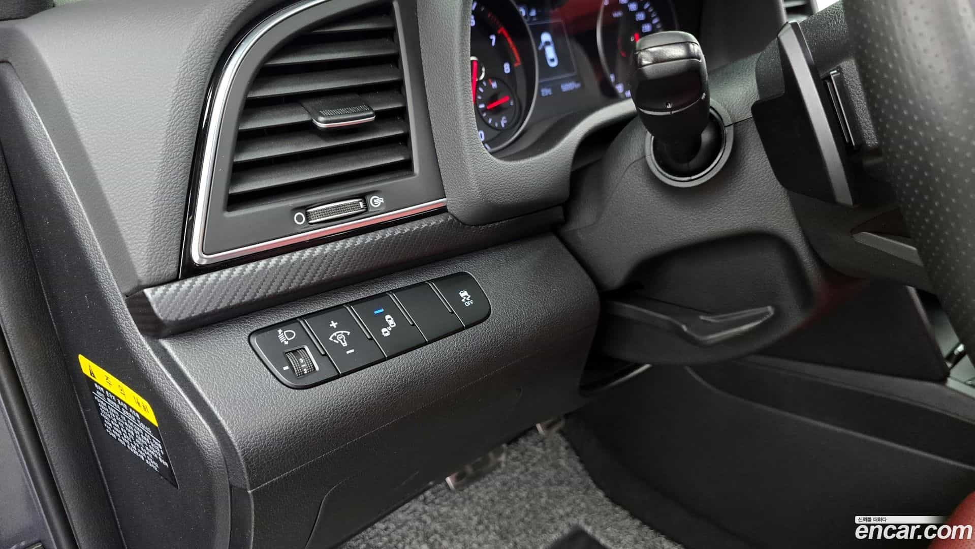 AVANTE Hyundai 2016.6-OPTION-023