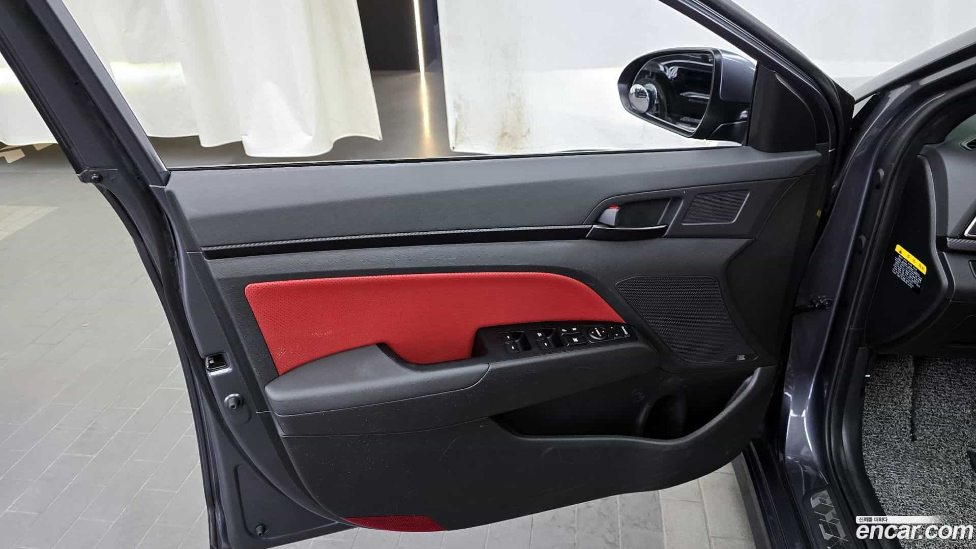 AVANTE Hyundai 2016.6-INNER-034