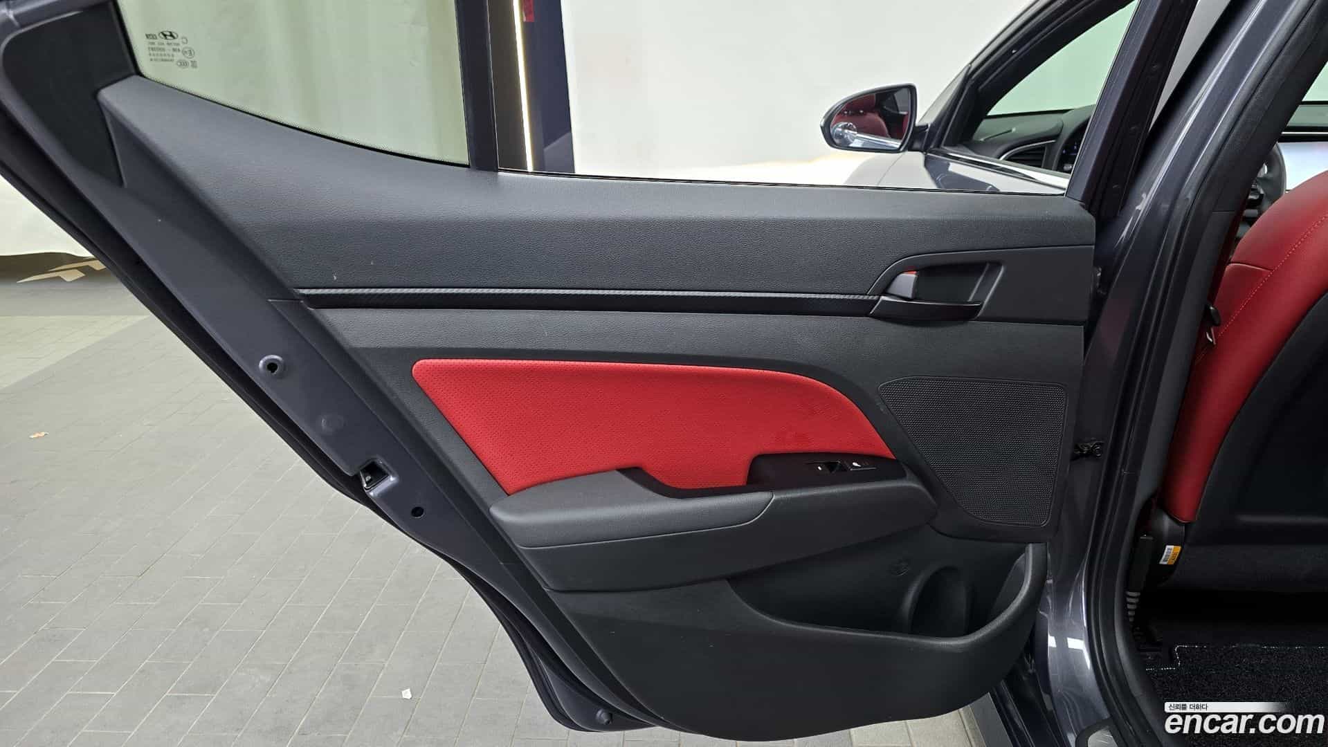 AVANTE Hyundai 2016.6-INNER-035