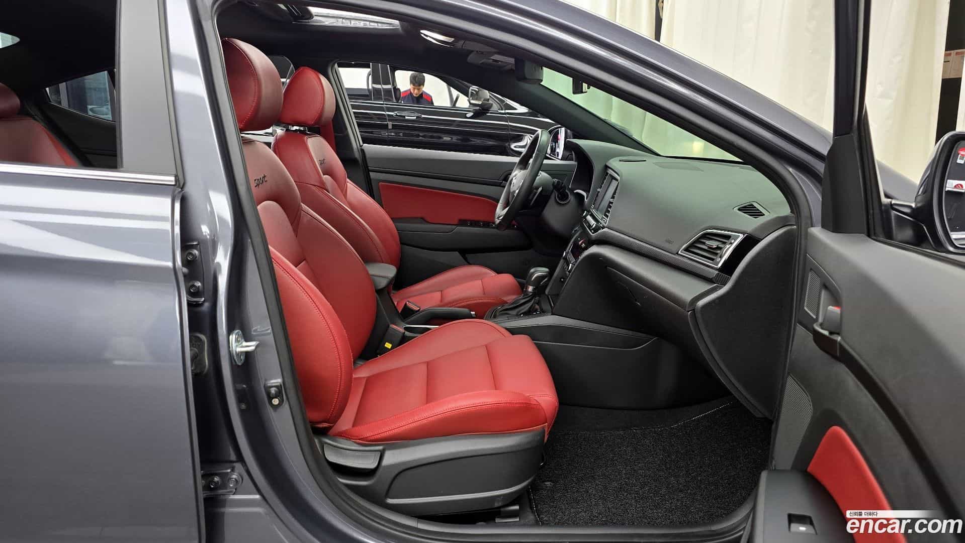 AVANTE Hyundai 2016.6-INNER-036