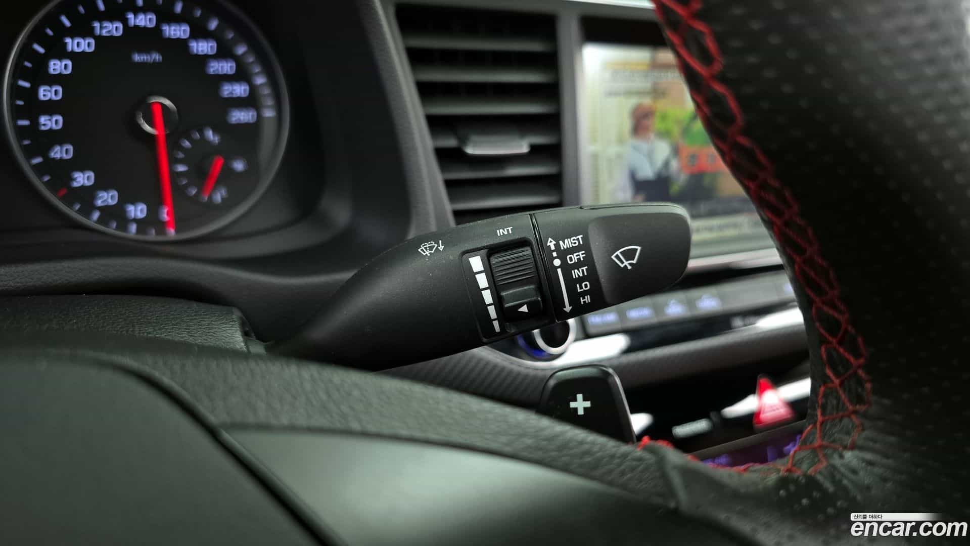 AVANTE Hyundai 2016.6-OPTION-040