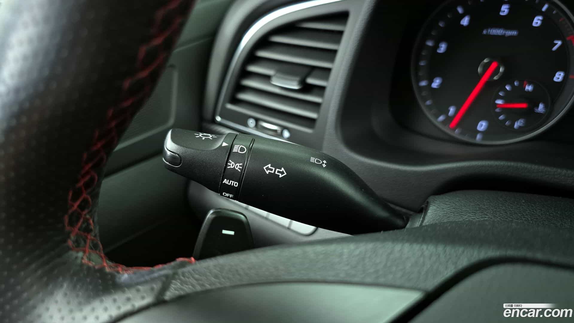 AVANTE Hyundai 2016.6-OPTION-043