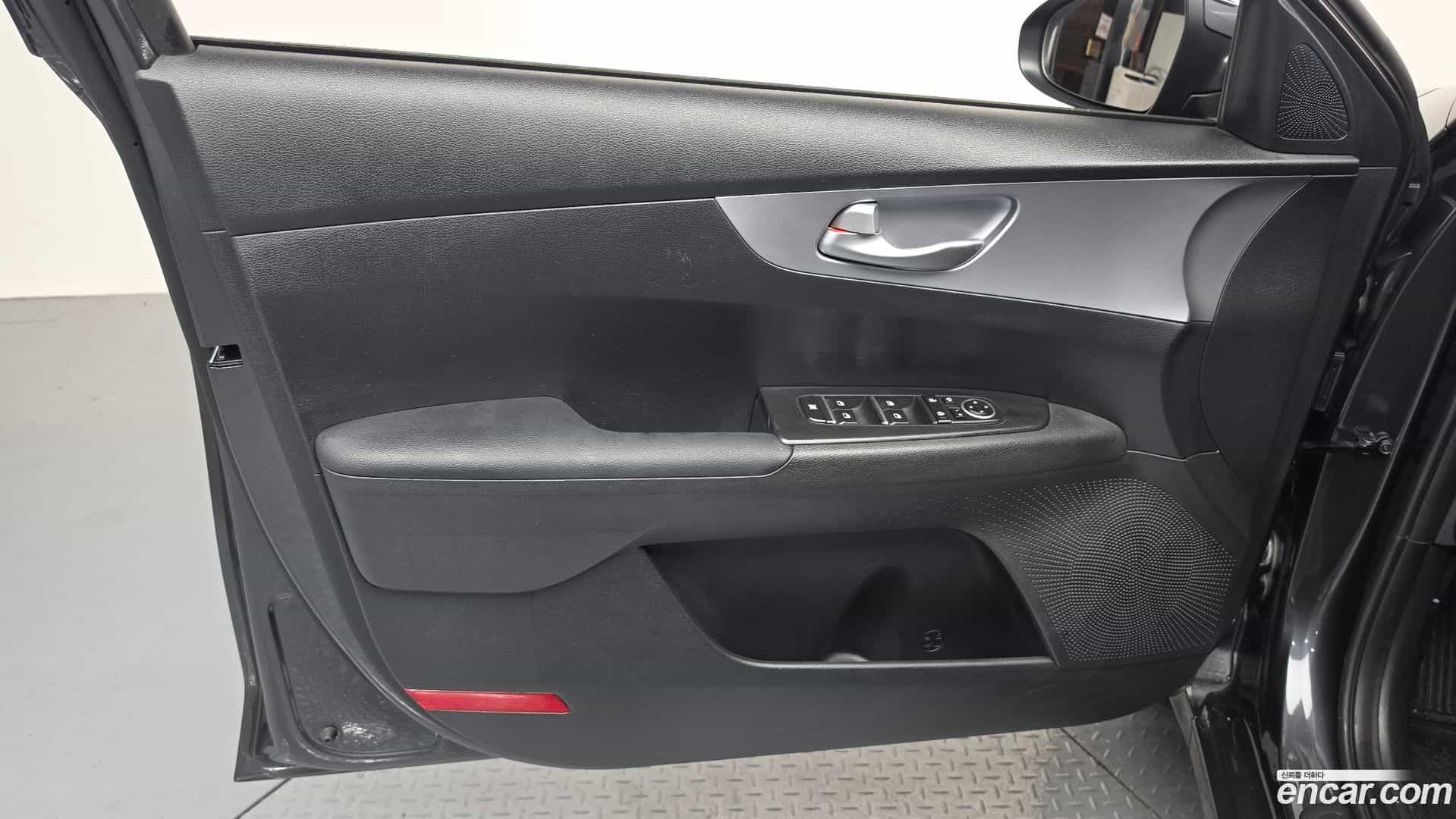 K3 Kia 2023.1-INNER-034