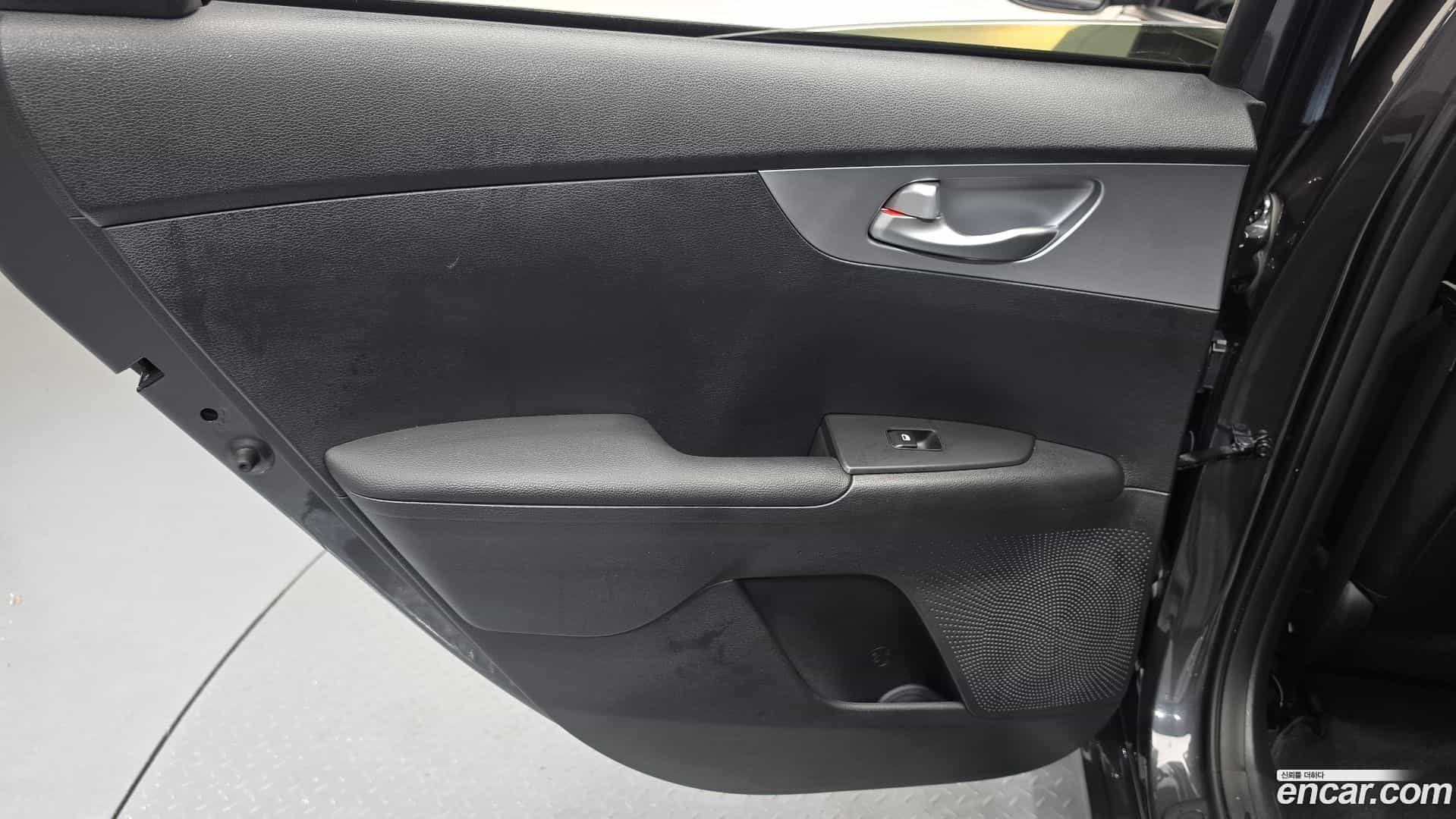 K3 Kia 2023.1-INNER-035