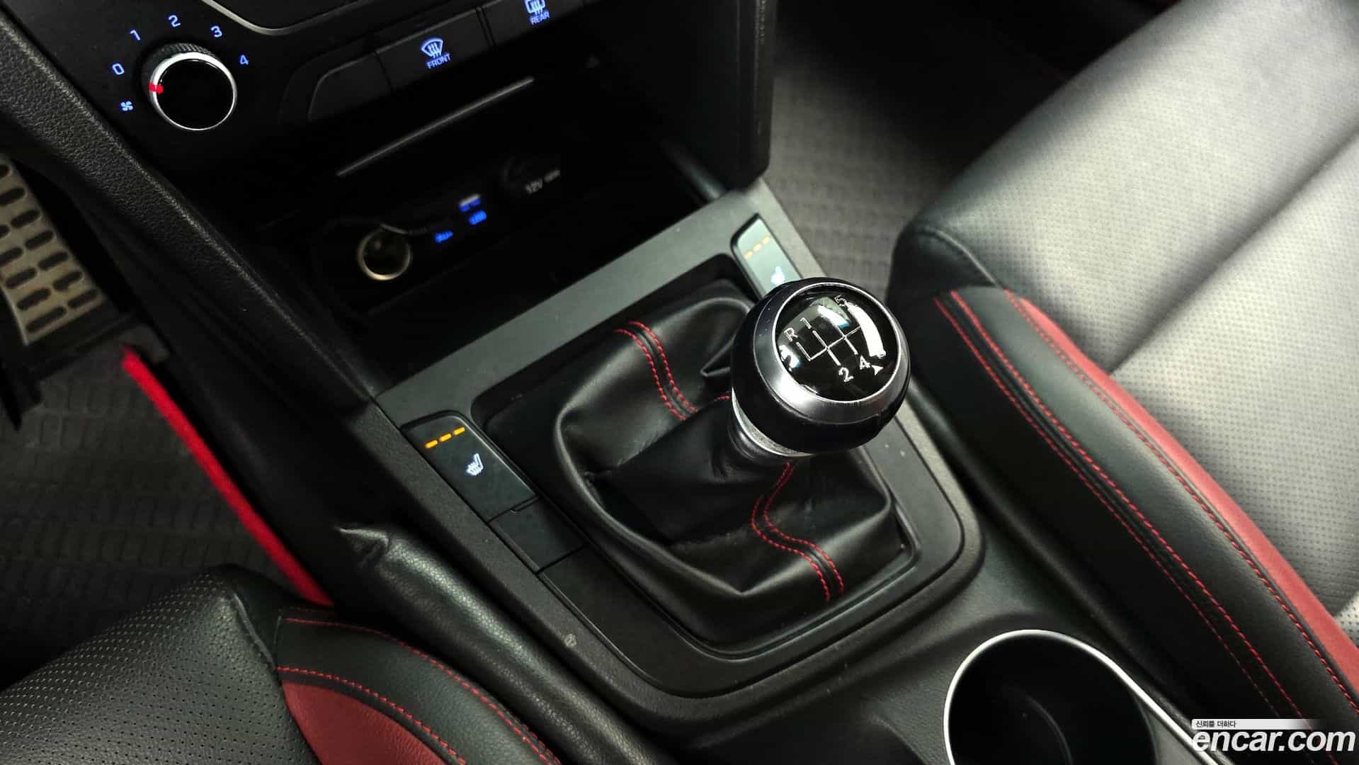 AVANTE Hyundai 2017.0-INNER-009