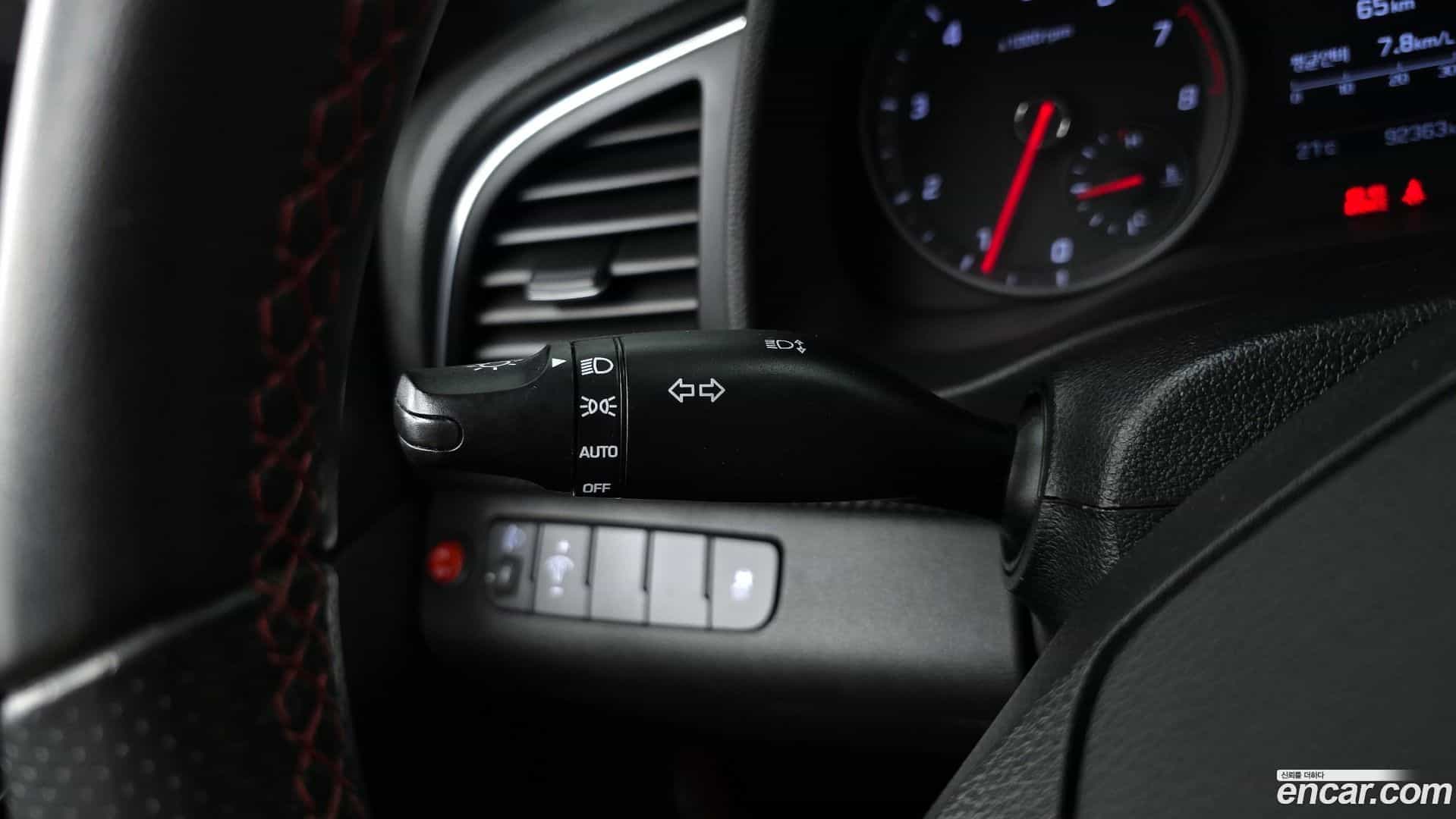 AVANTE Hyundai 2017.0-OPTION-020