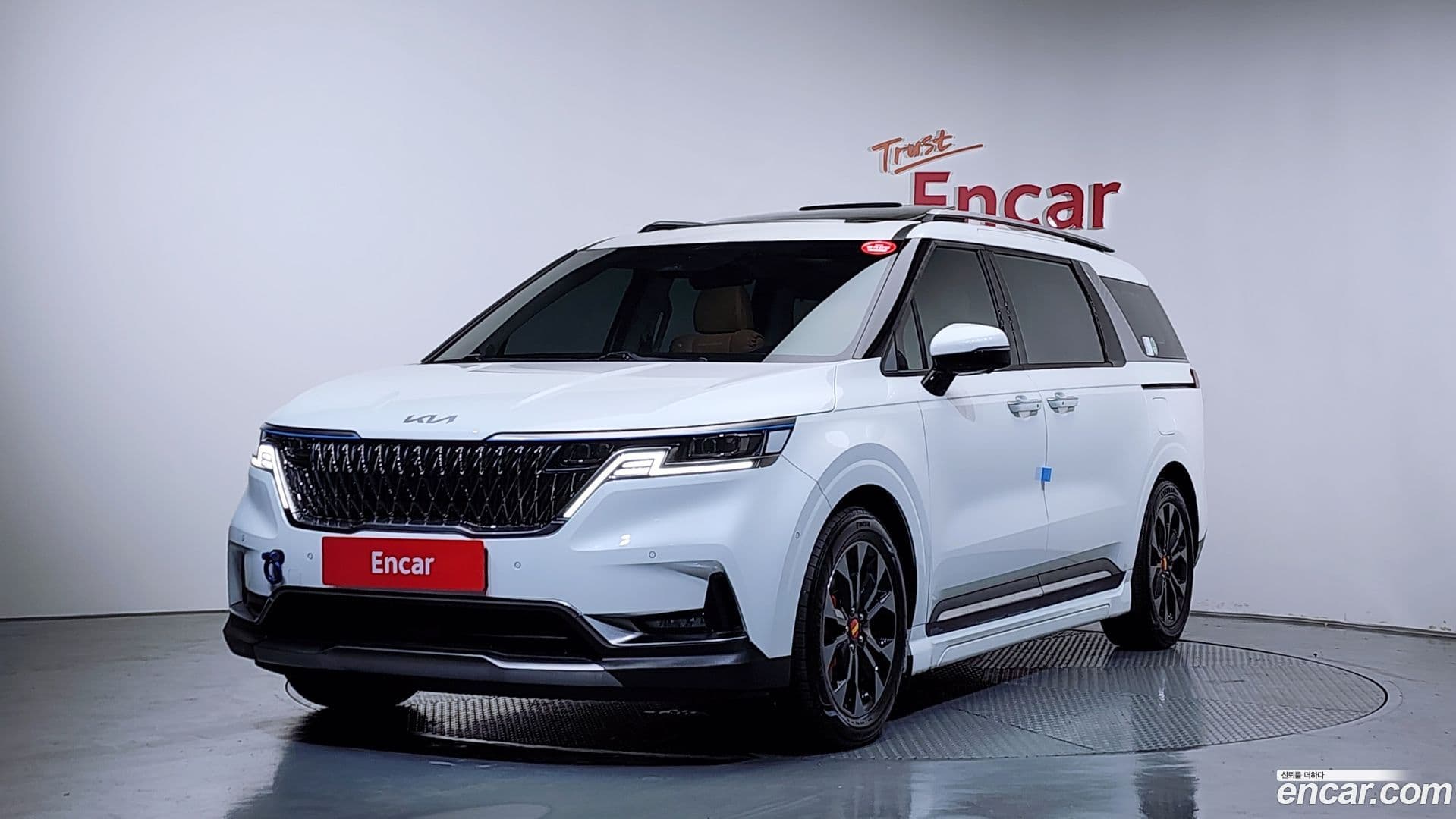 Main__Slider__Photo:Canival Kia 2021.10-0