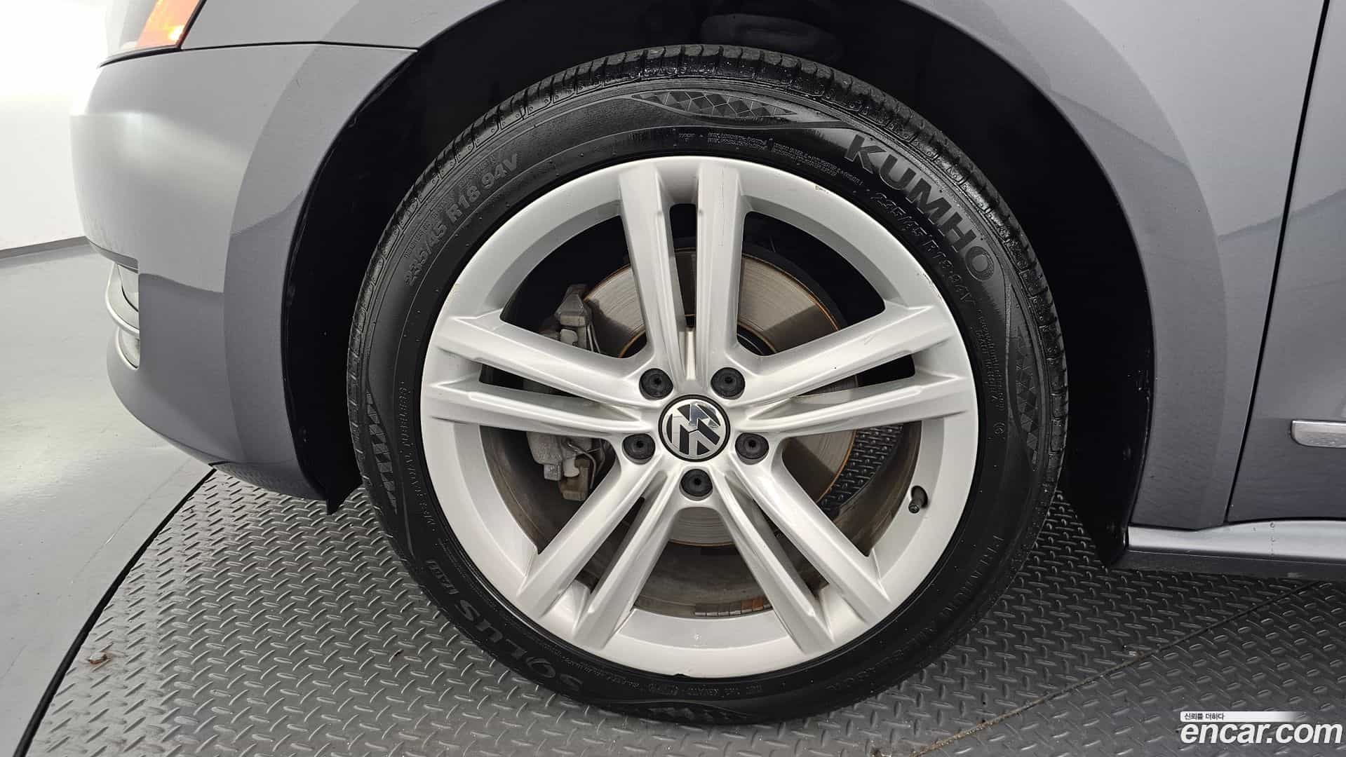 Passat Volkswagen 2013.6-OUTER-005