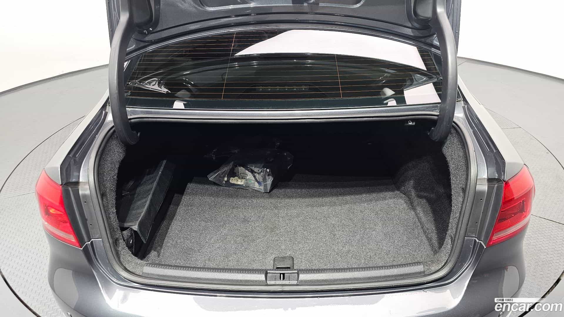 Passat Volkswagen 2013.6-OPTION-024