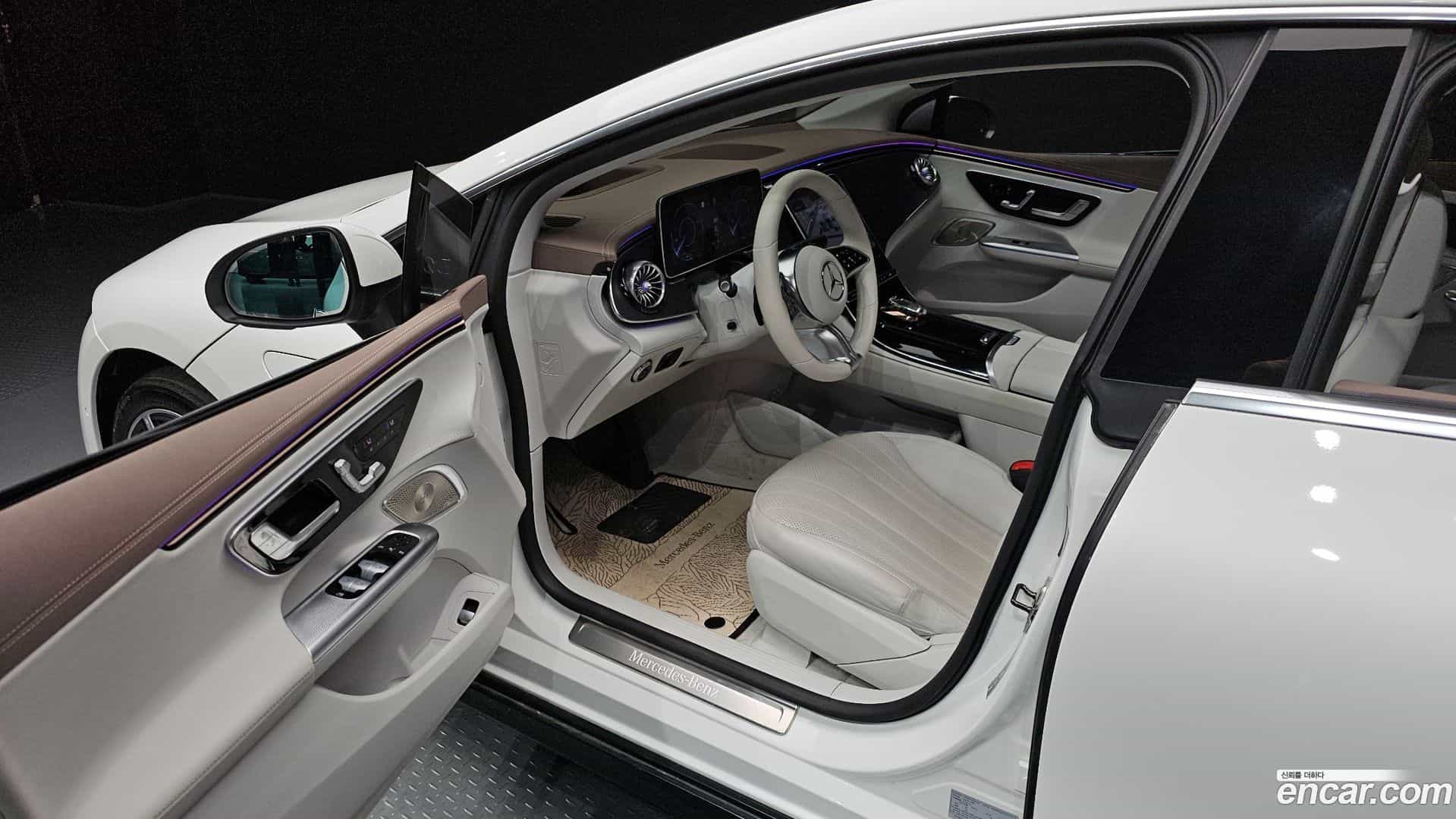 EQE Mercedes-Benz 2023.7-INNER-010