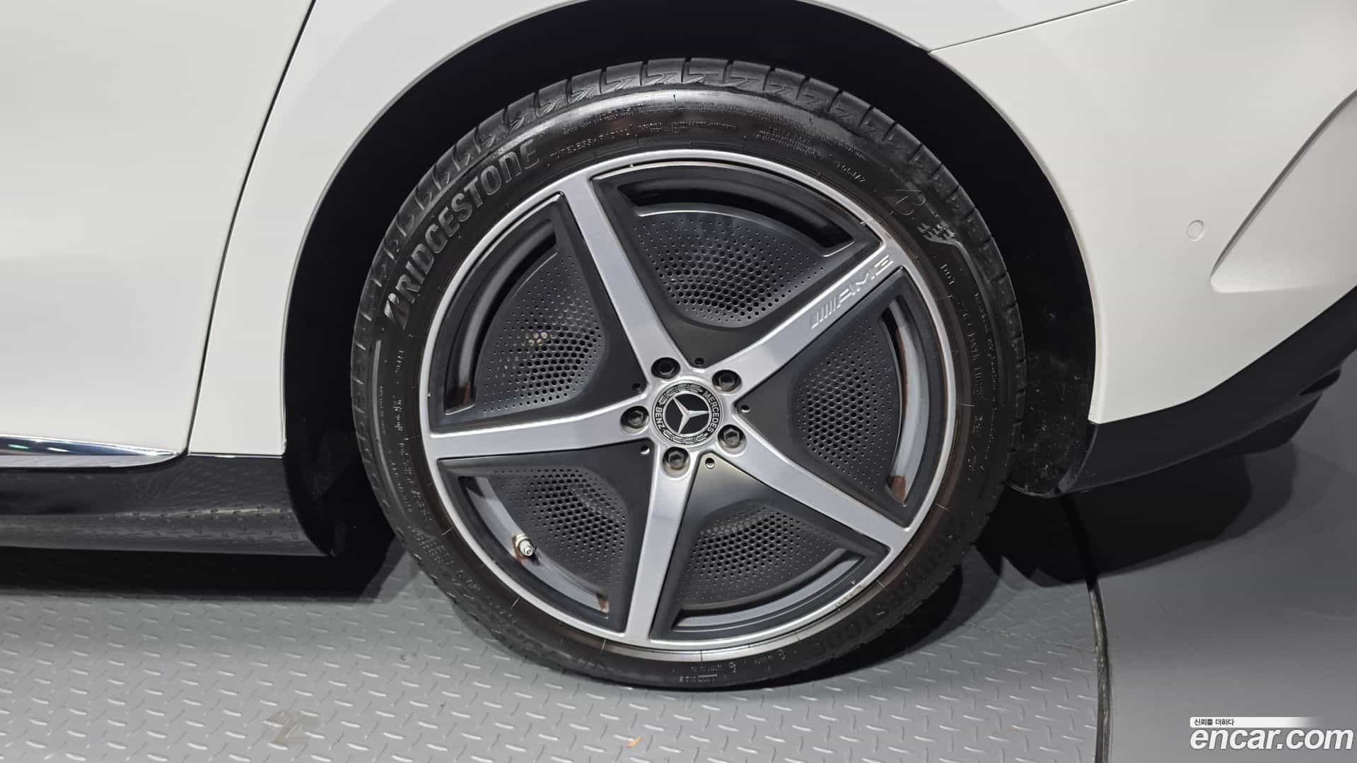 EQE Mercedes-Benz 2023.7-OUTER-031