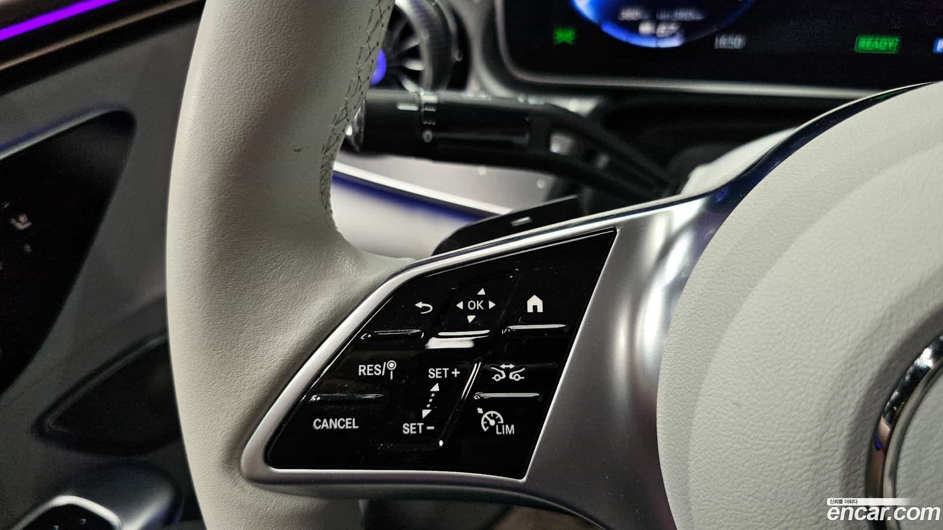 EQE Mercedes-Benz 2023.7-OPTION-045