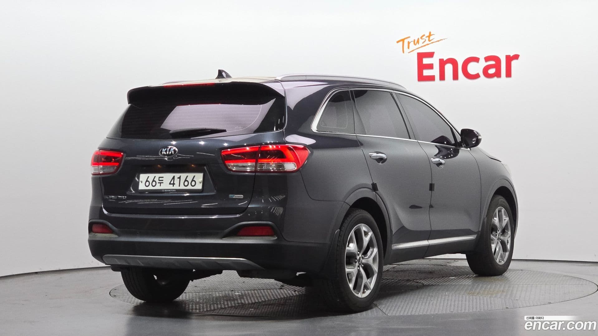 Main__Slider__Photo:Sorento Kia 2014.9-1