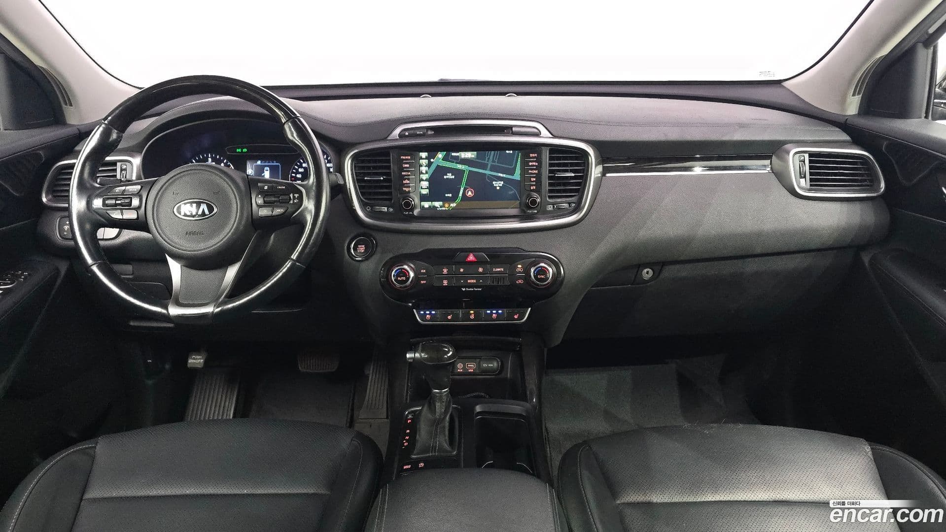Main__Slider__Photo:Sorento Kia 2014.9-6
