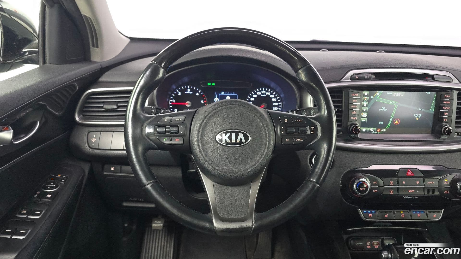 Main__Slider__Photo:Sorento Kia 2014.9-12