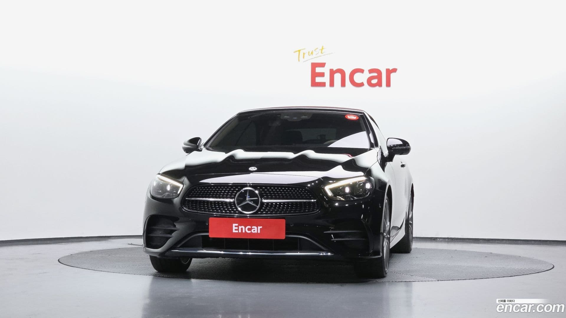 Main__Slider__Photo:E-Class Mercedes-Benz 2022.2-2