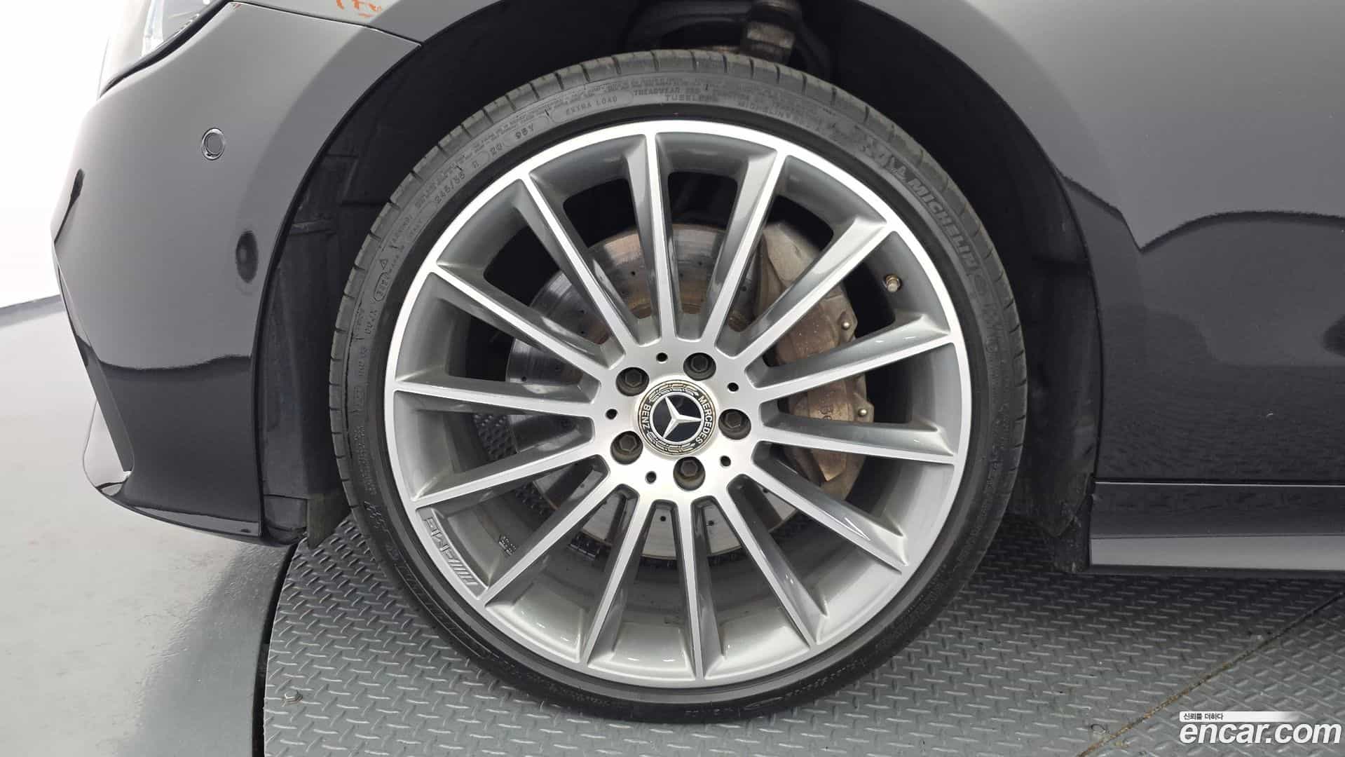 E-Class Mercedes-Benz 2022.2-OUTER-005
