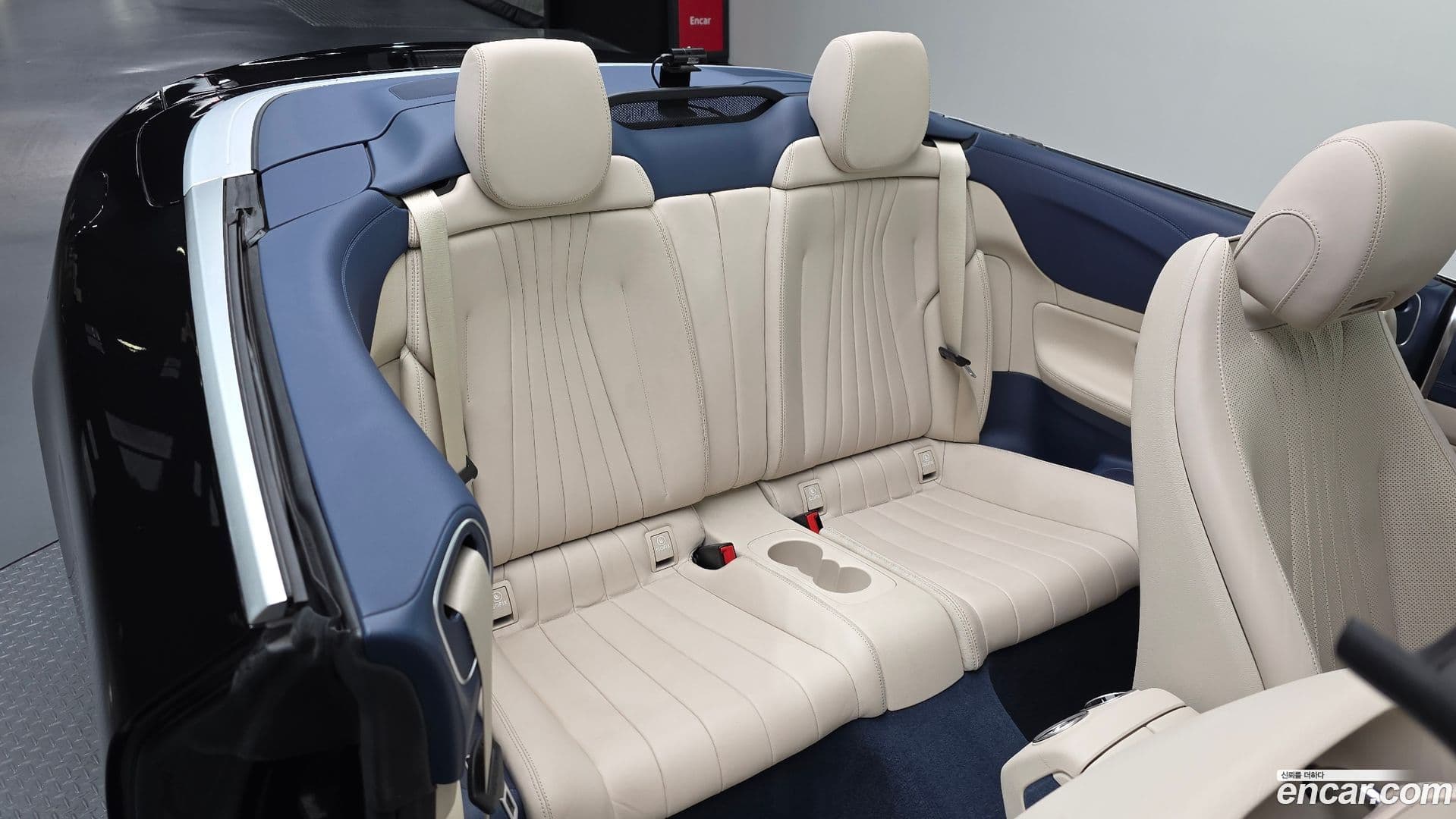 Main__Slider__Photo:E-Class Mercedes-Benz 2022.2-10