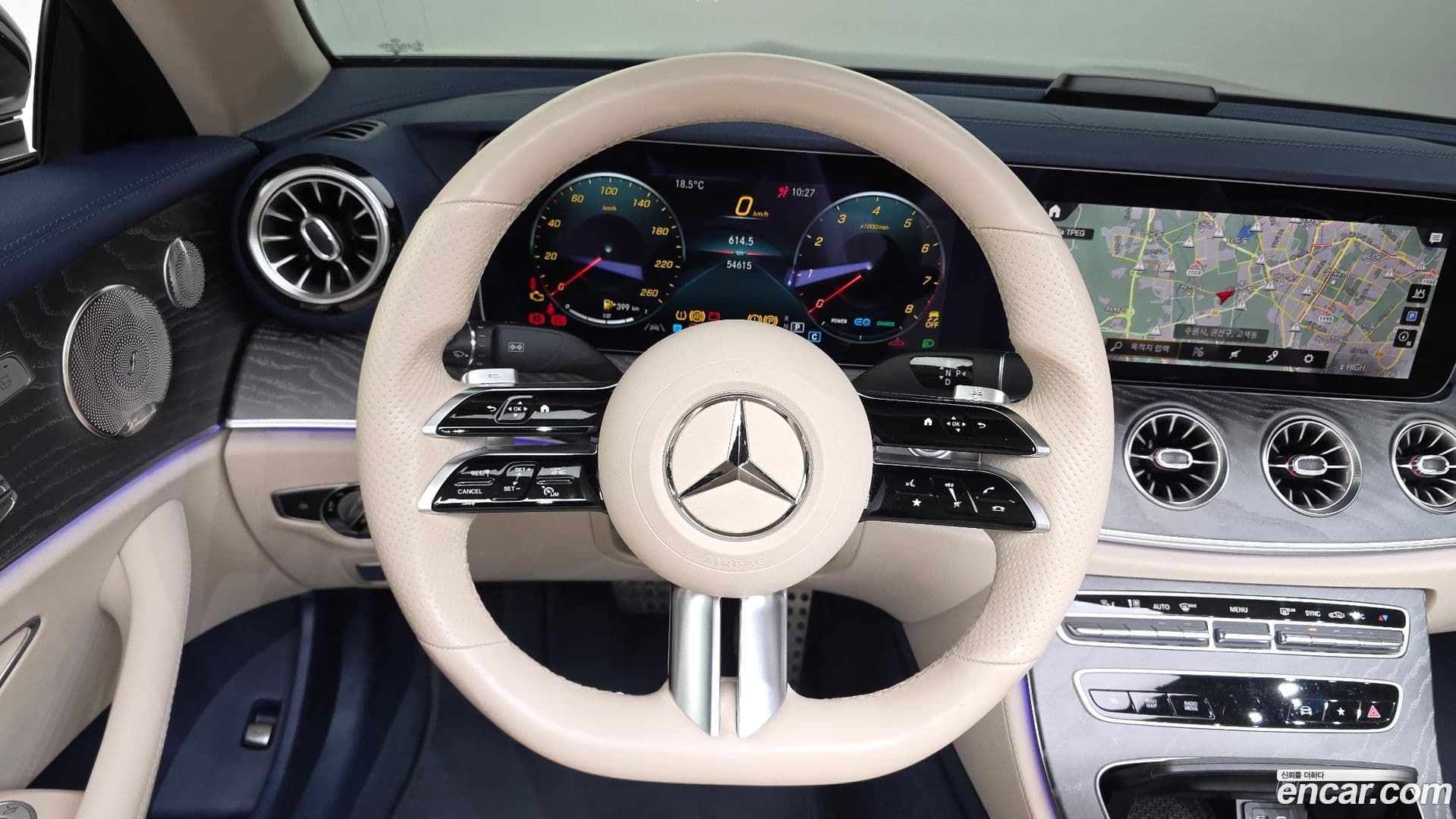 Main__Slider__Photo:E-Class Mercedes-Benz 2022.2-12