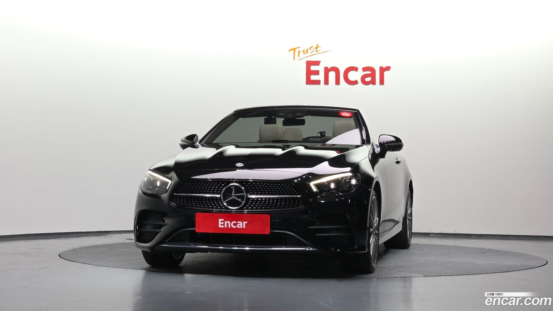 Main__Slider__Photo:E-Class Mercedes-Benz 2022.2-34