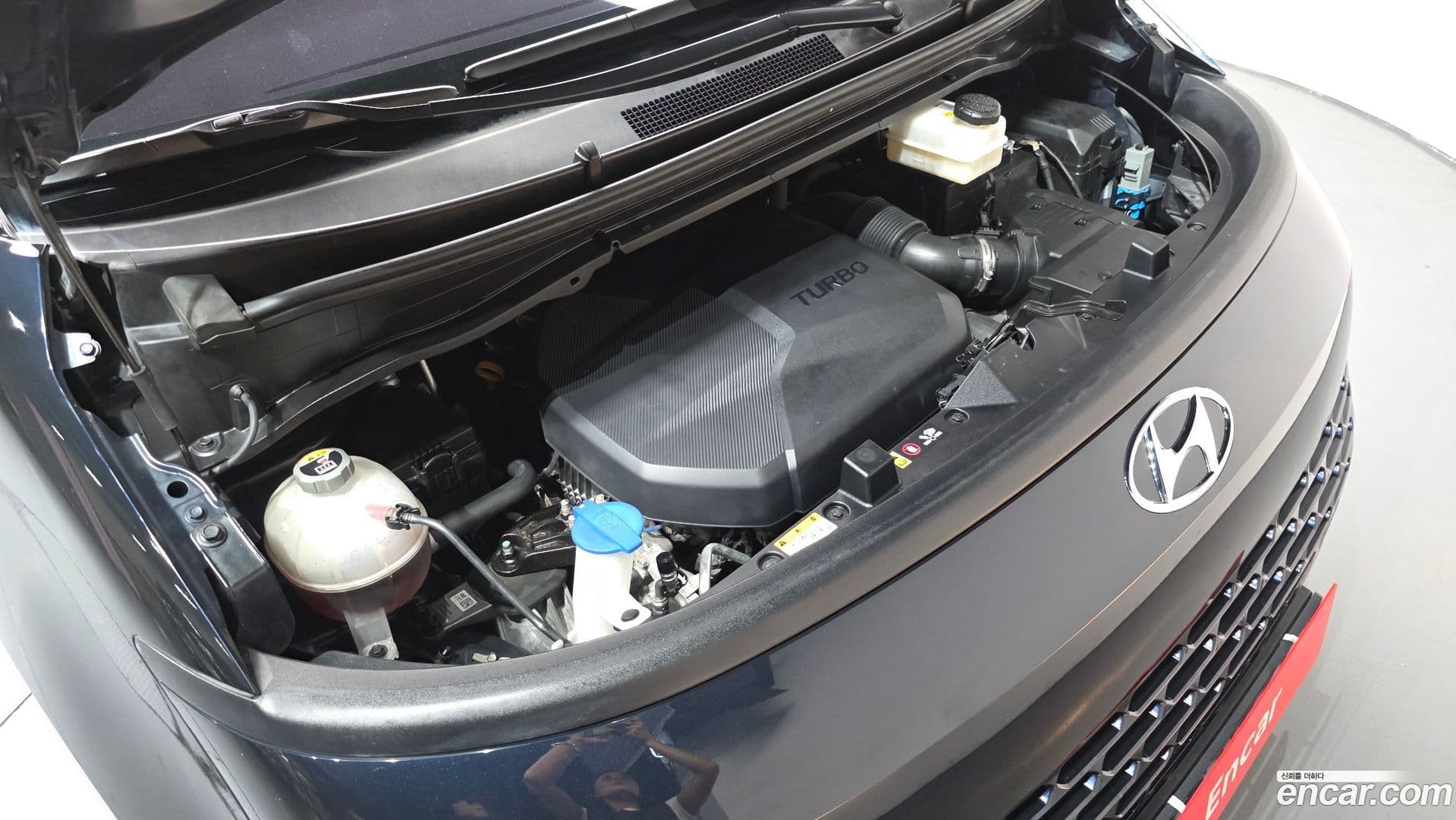 Main__Slider__Photo:Staria Hyundai 2021.5-5
