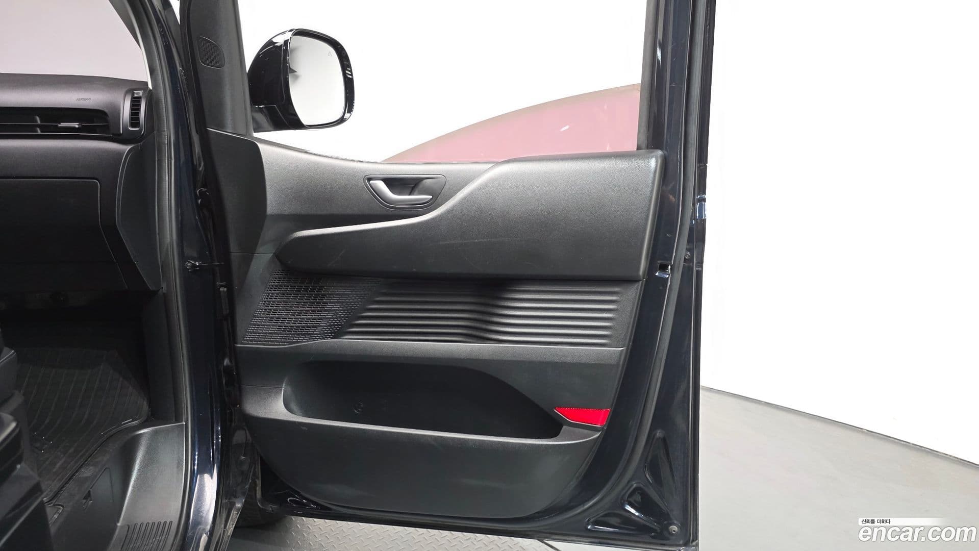 Main__Slider__Photo:Staria Hyundai 2021.5-23