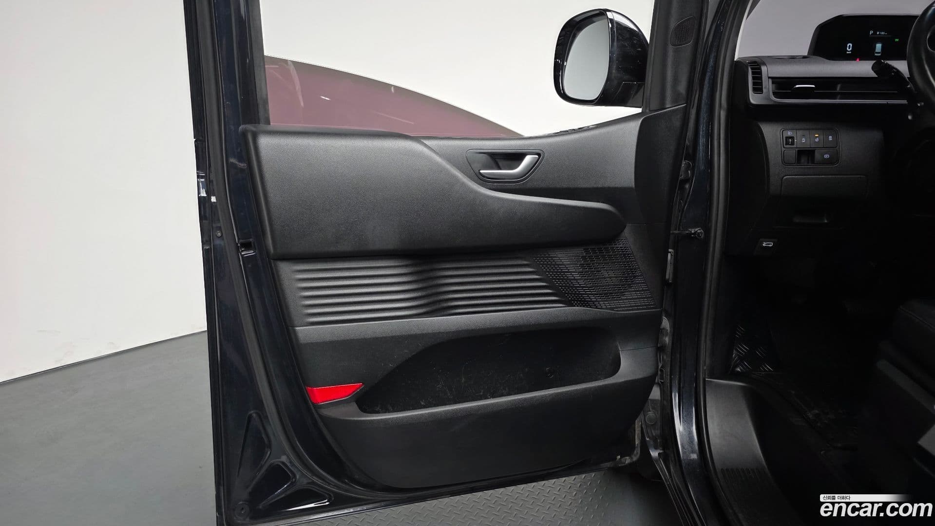 Main__Slider__Photo:Staria Hyundai 2021.5-24