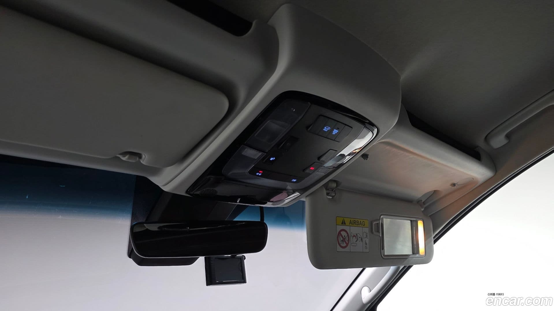 Main__Slider__Photo:Staria Hyundai 2021.5-28