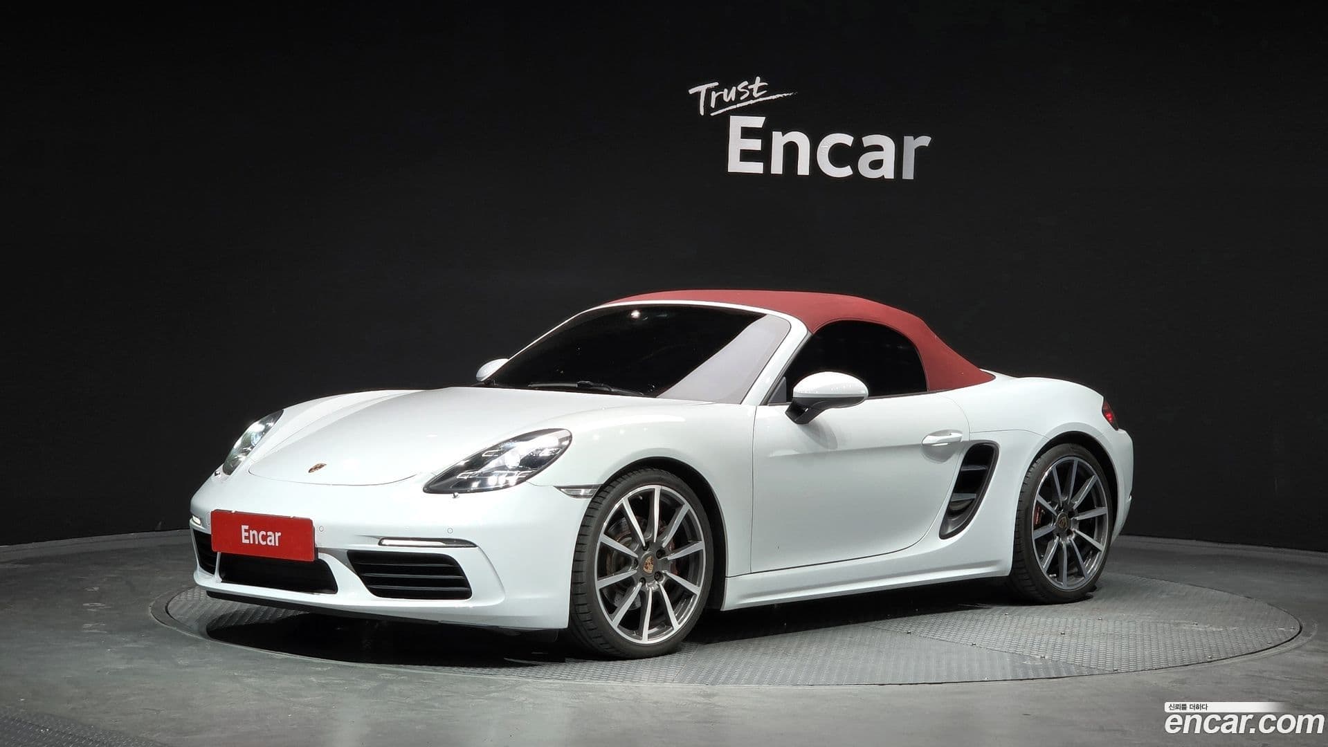 Main__Slider__Photo:718 Porsche 2017.4-0