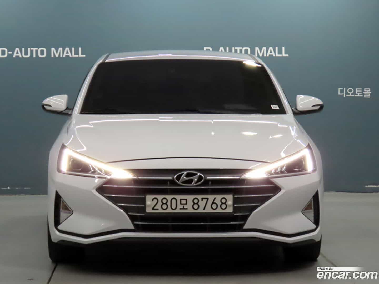 AVANTE Hyundai 2019.6-OUTER-002