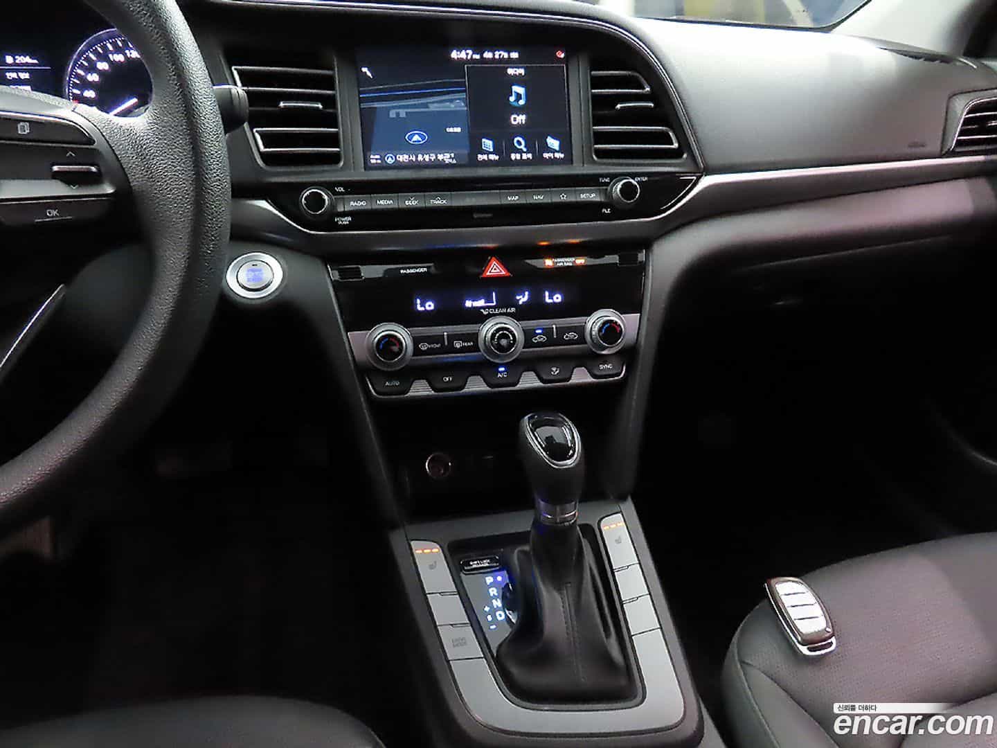 AVANTE Hyundai 2019.6-OPTION-015