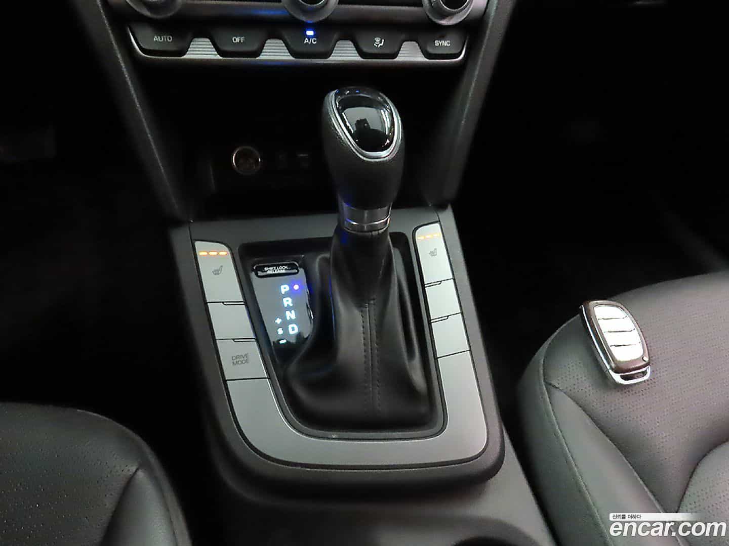 AVANTE Hyundai 2019.6-OPTION-017