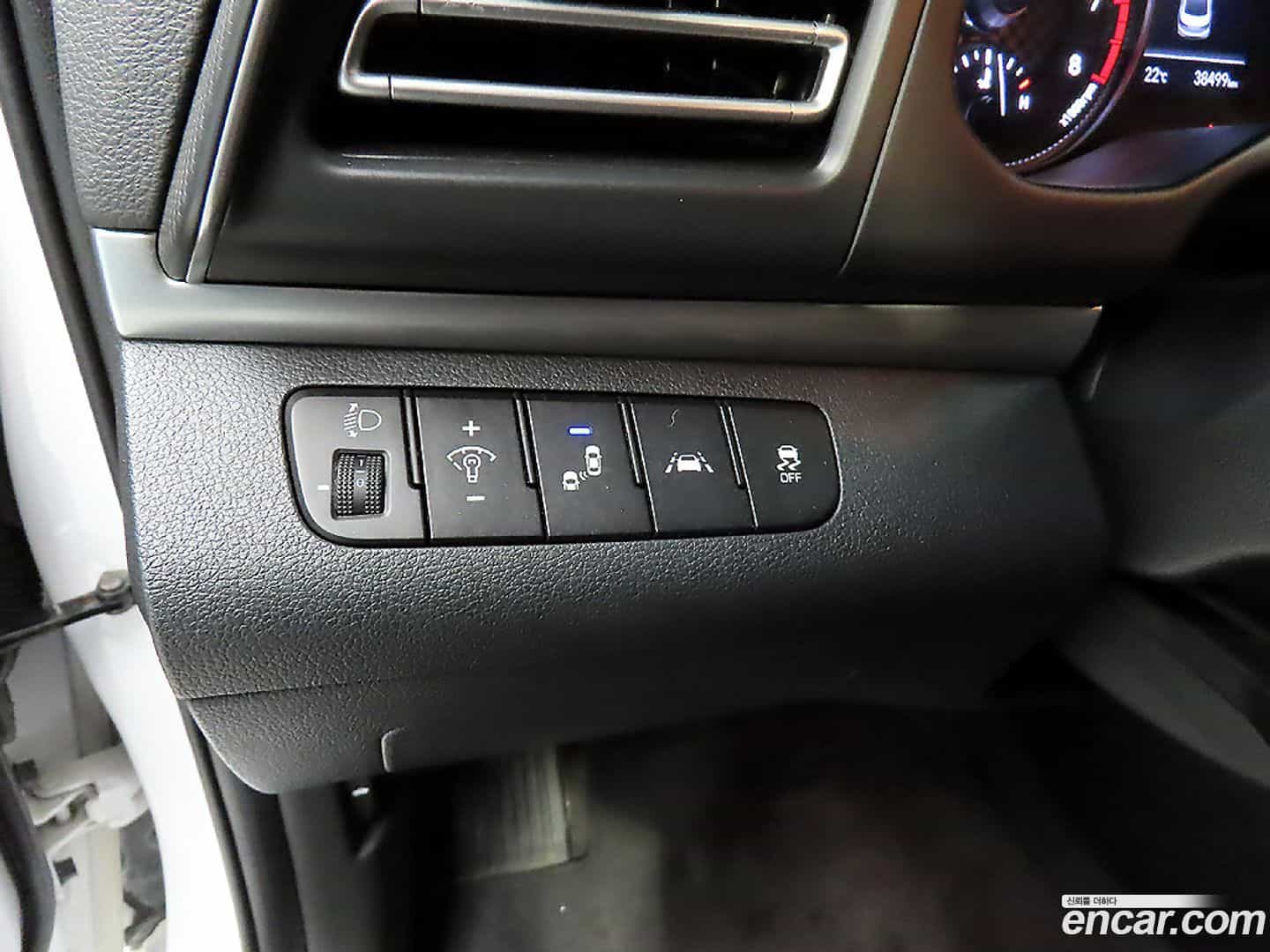 AVANTE Hyundai 2019.6-OPTION-019