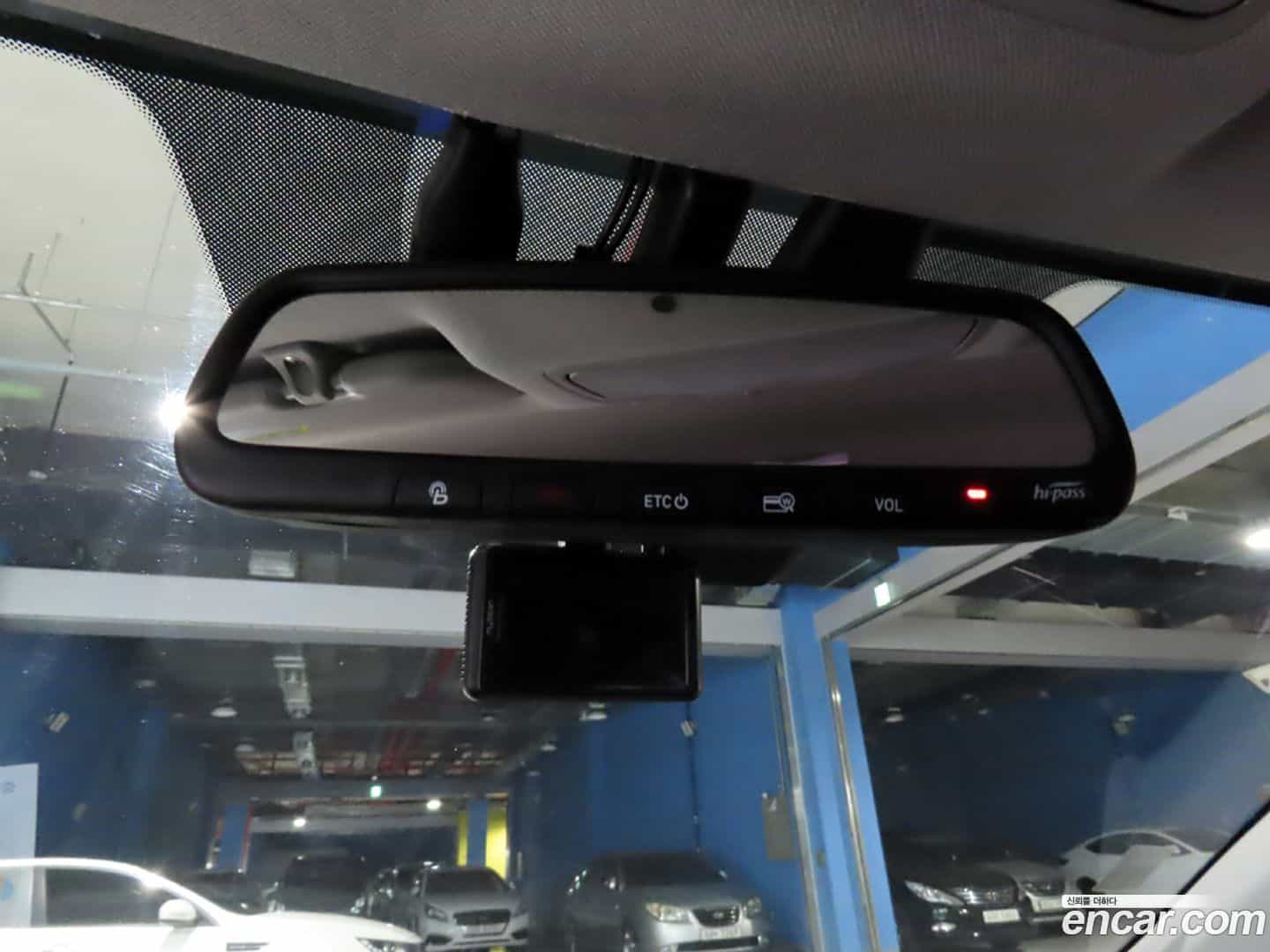 AVANTE Hyundai 2019.6-OPTION-020