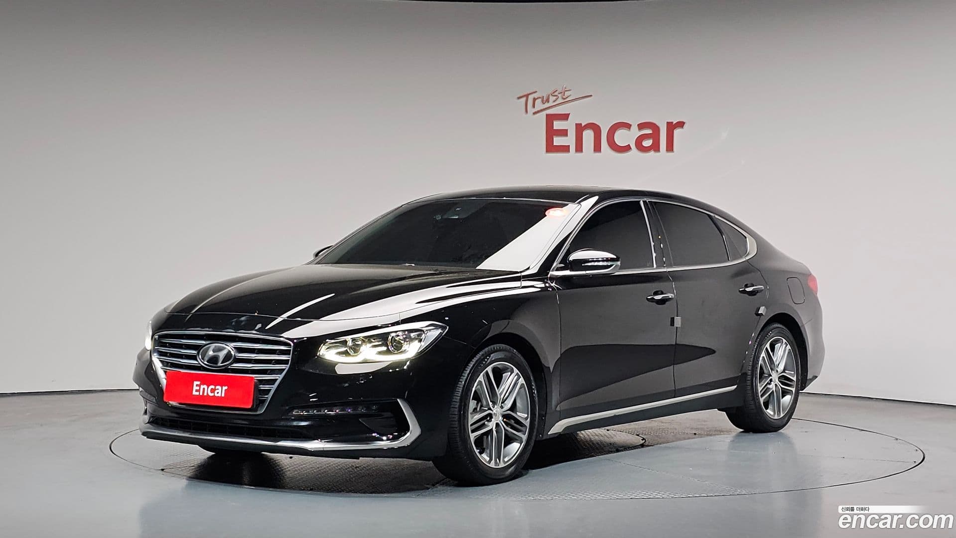 Main__Slider__Photo:Grandeur Hyundai 2019.6-0