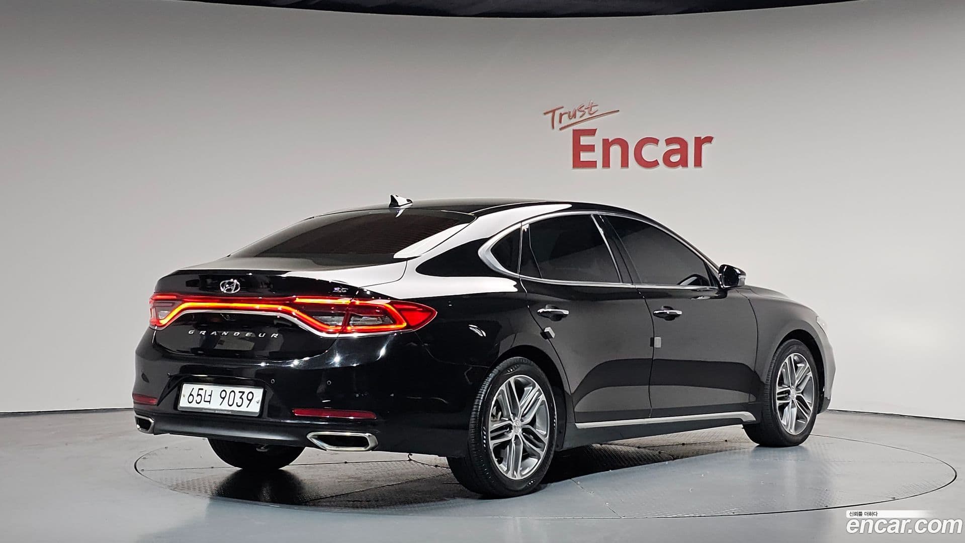 Main__Slider__Photo:Grandeur Hyundai 2019.6-1