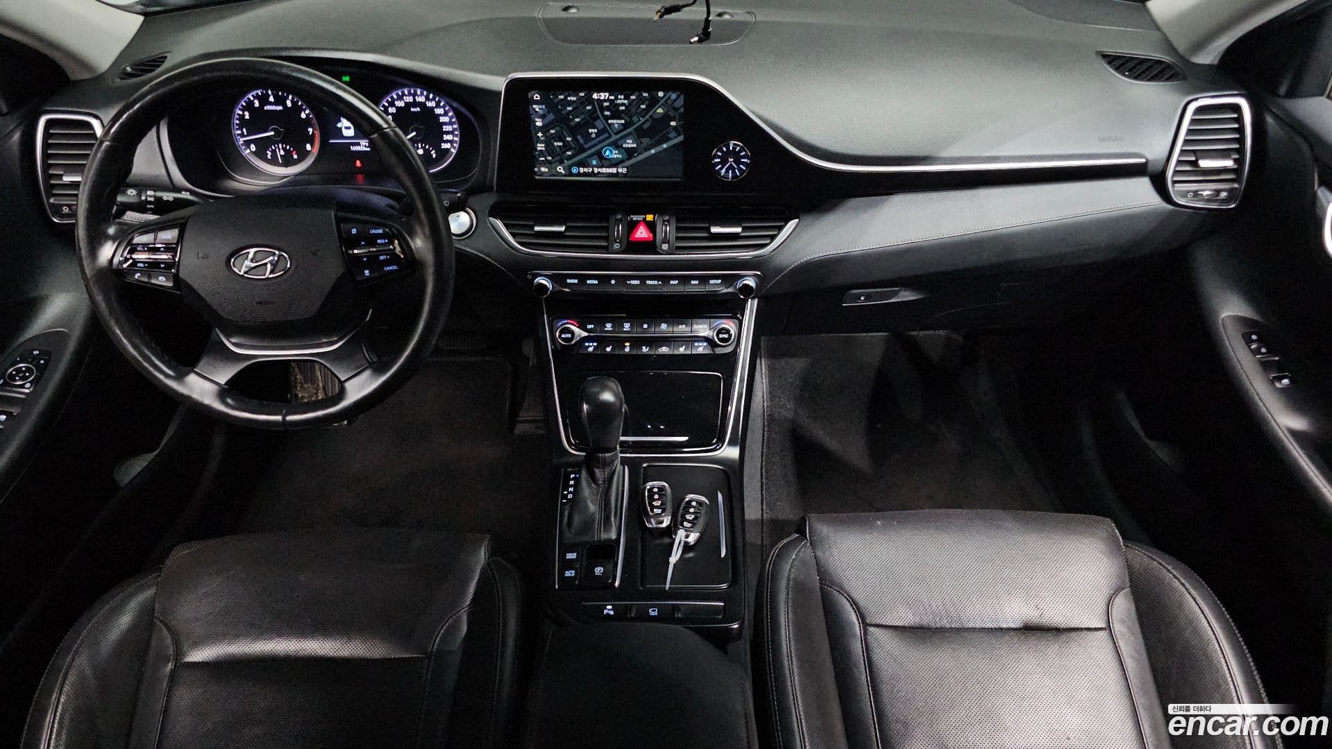 Main__Slider__Photo:Grandeur Hyundai 2019.6-6