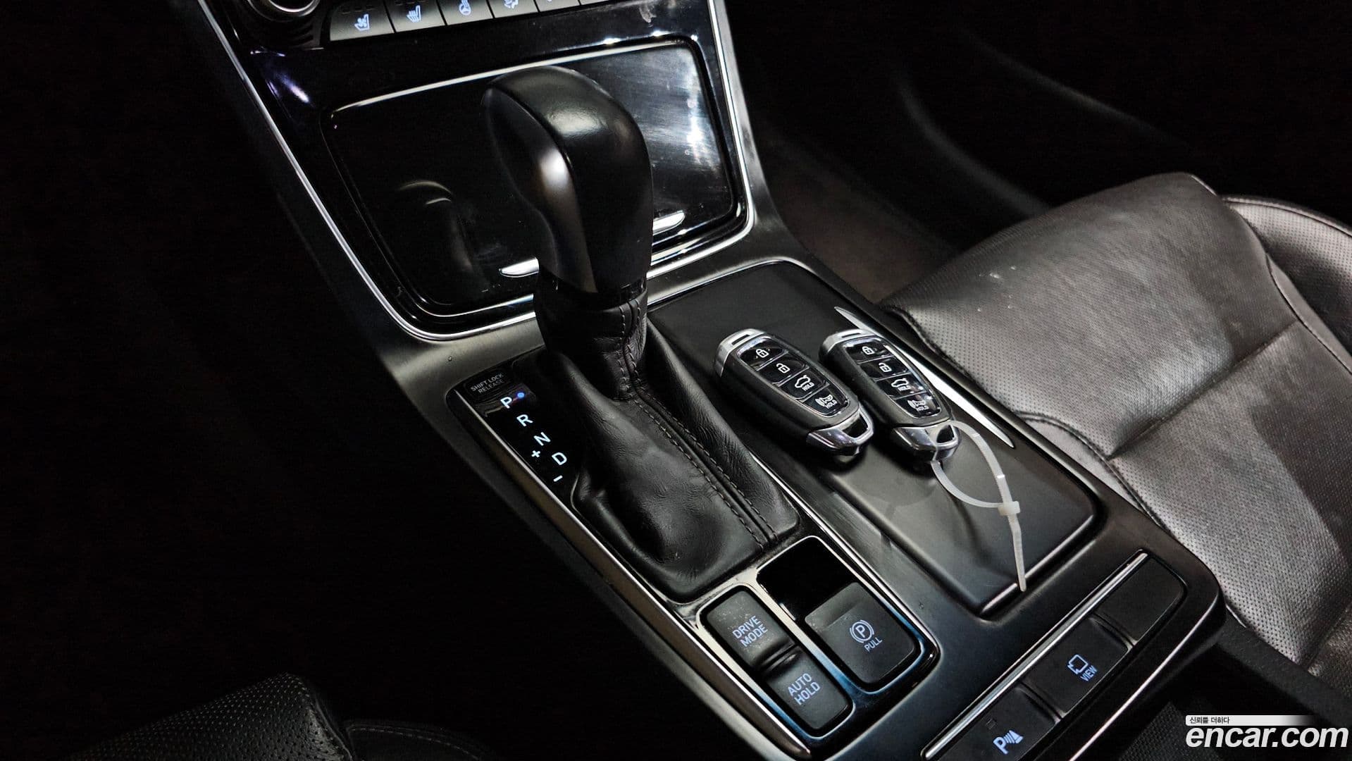 Main__Slider__Photo:Grandeur Hyundai 2019.6-8