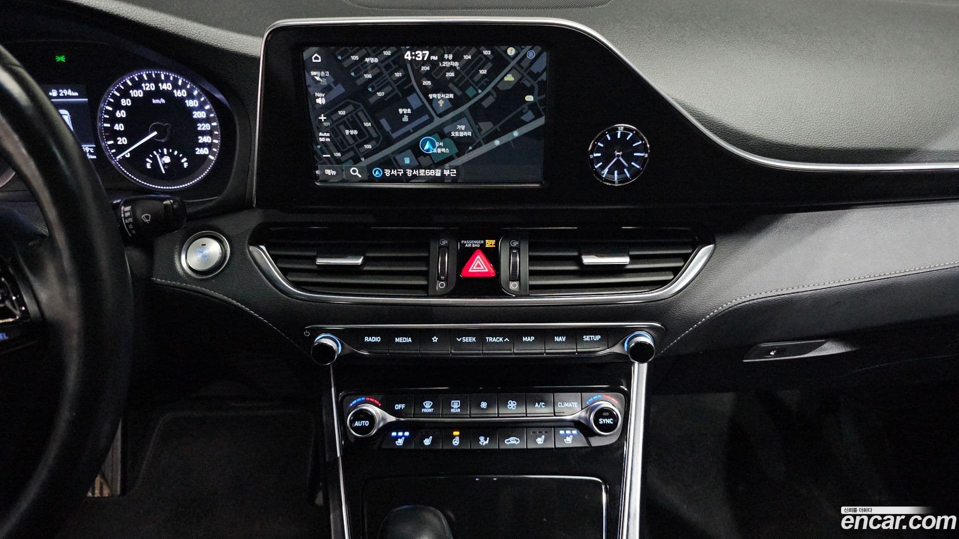 Main__Slider__Photo:Grandeur Hyundai 2019.6-12