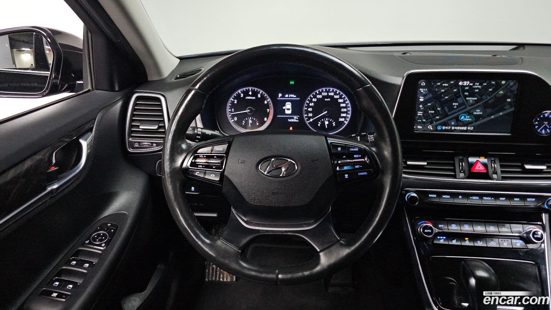 Main__Slider__Photo:Grandeur Hyundai 2019.6-13