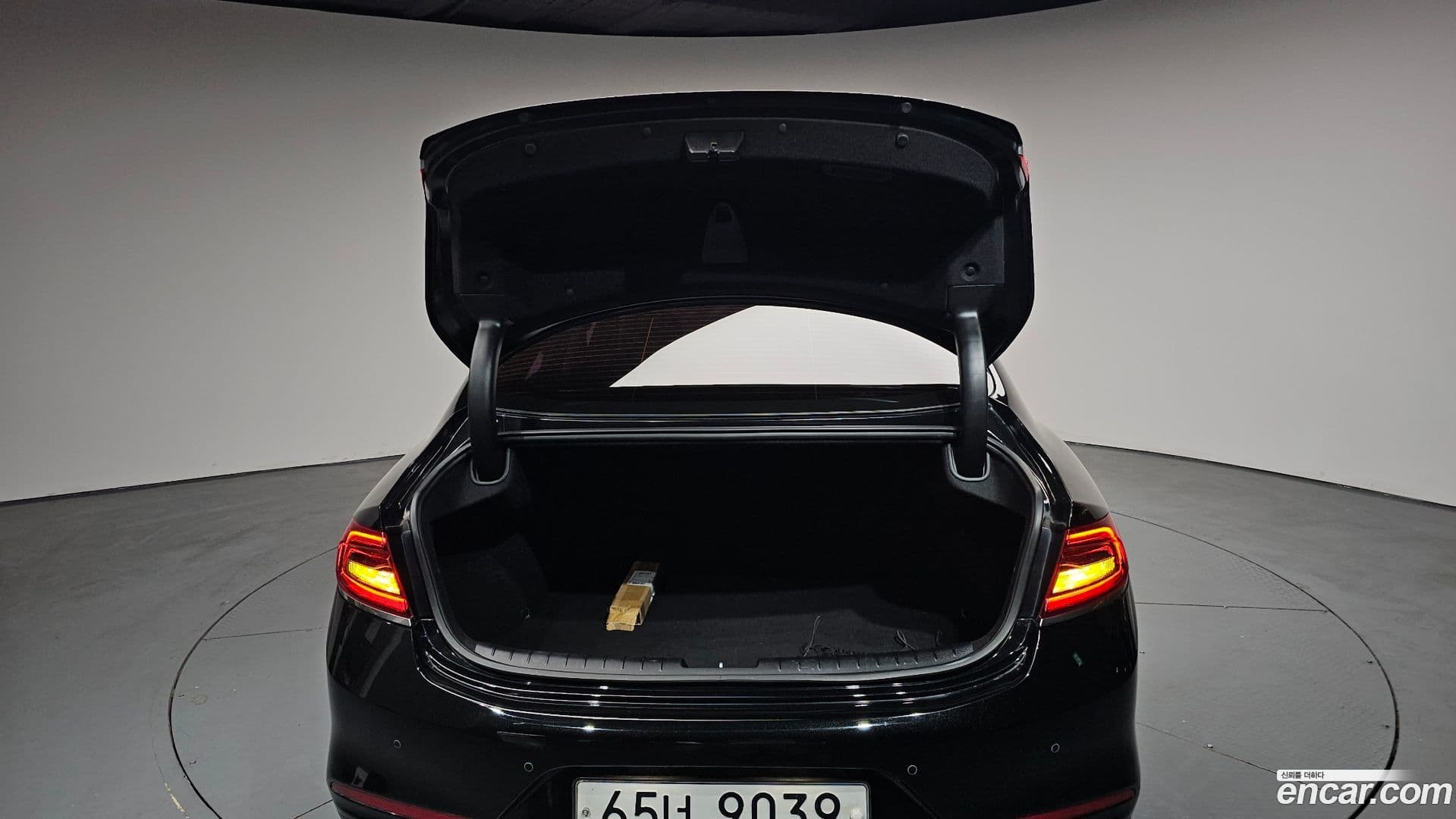 Main__Slider__Photo:Grandeur Hyundai 2019.6-16