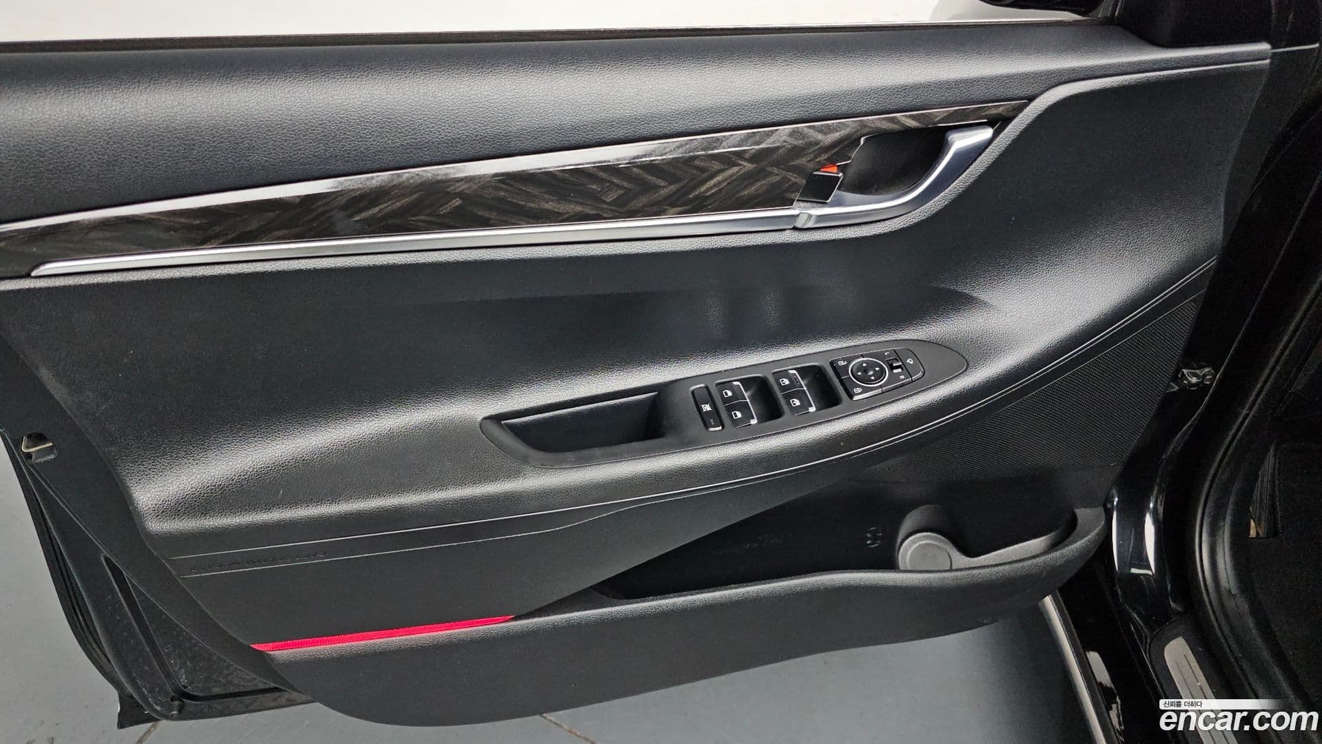 Main__Slider__Photo:Grandeur Hyundai 2019.6-23