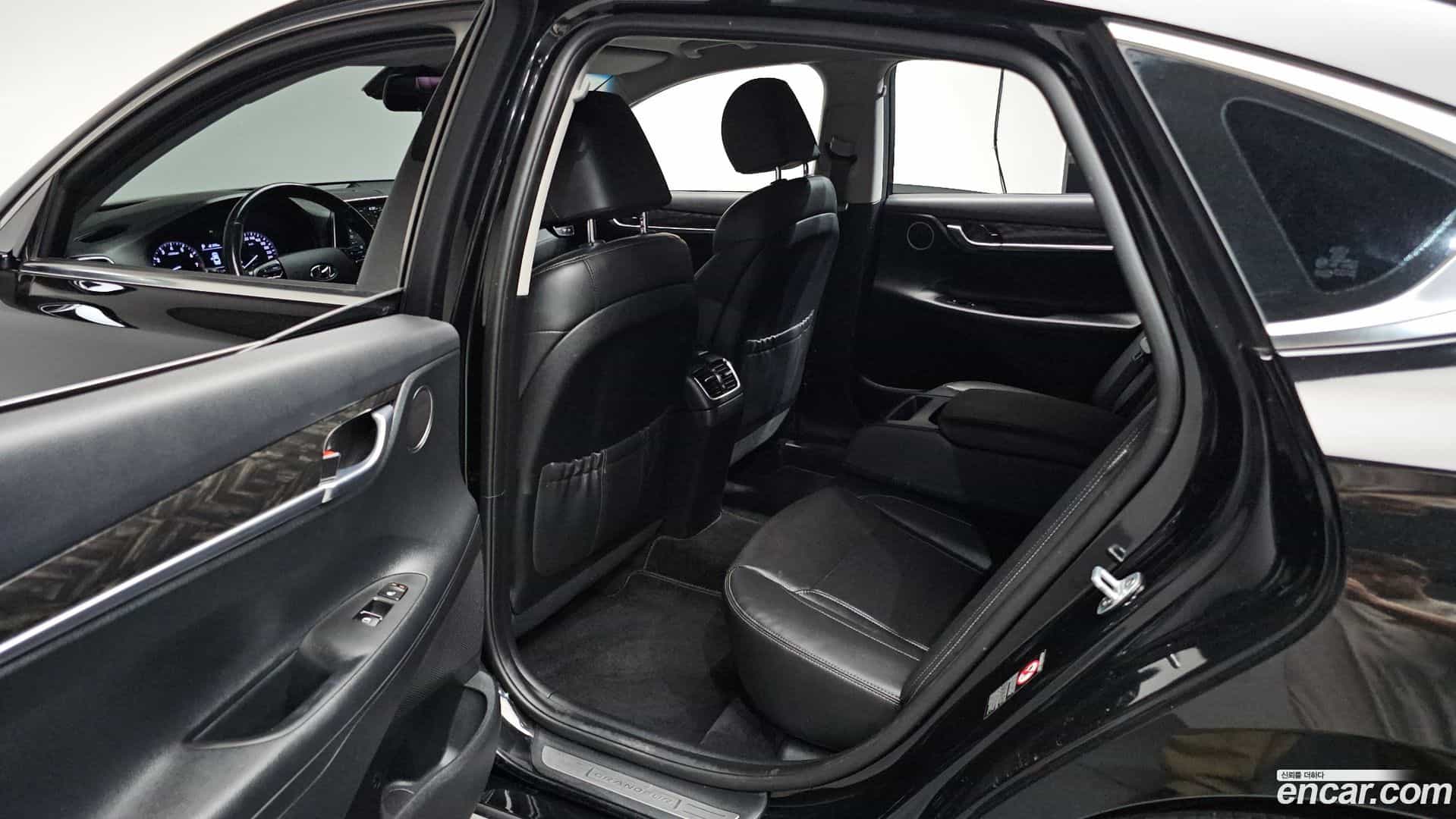 Grandeur Hyundai 2019.6-INNER-036