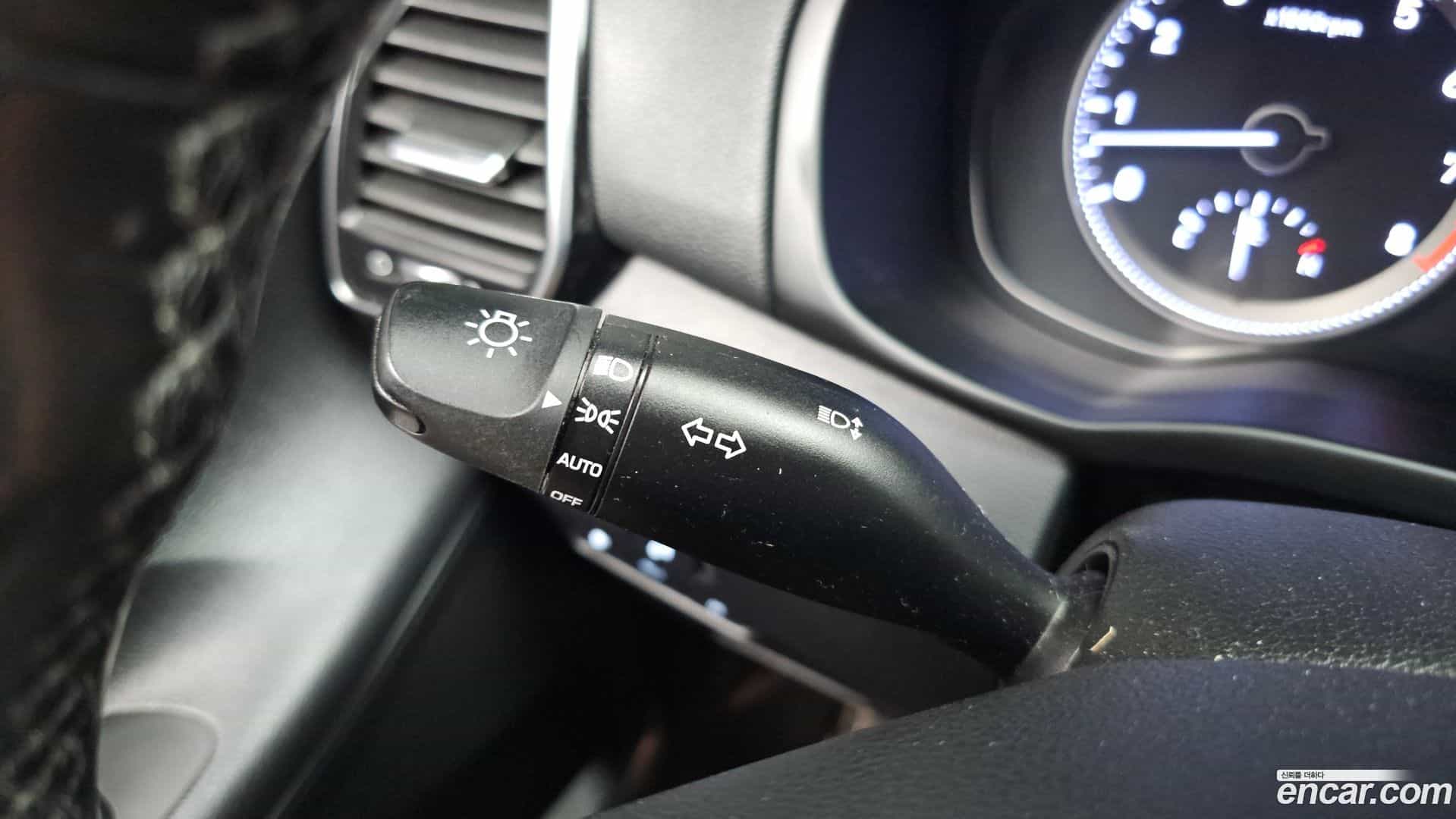 Grandeur Hyundai 2019.6-OPTION-042